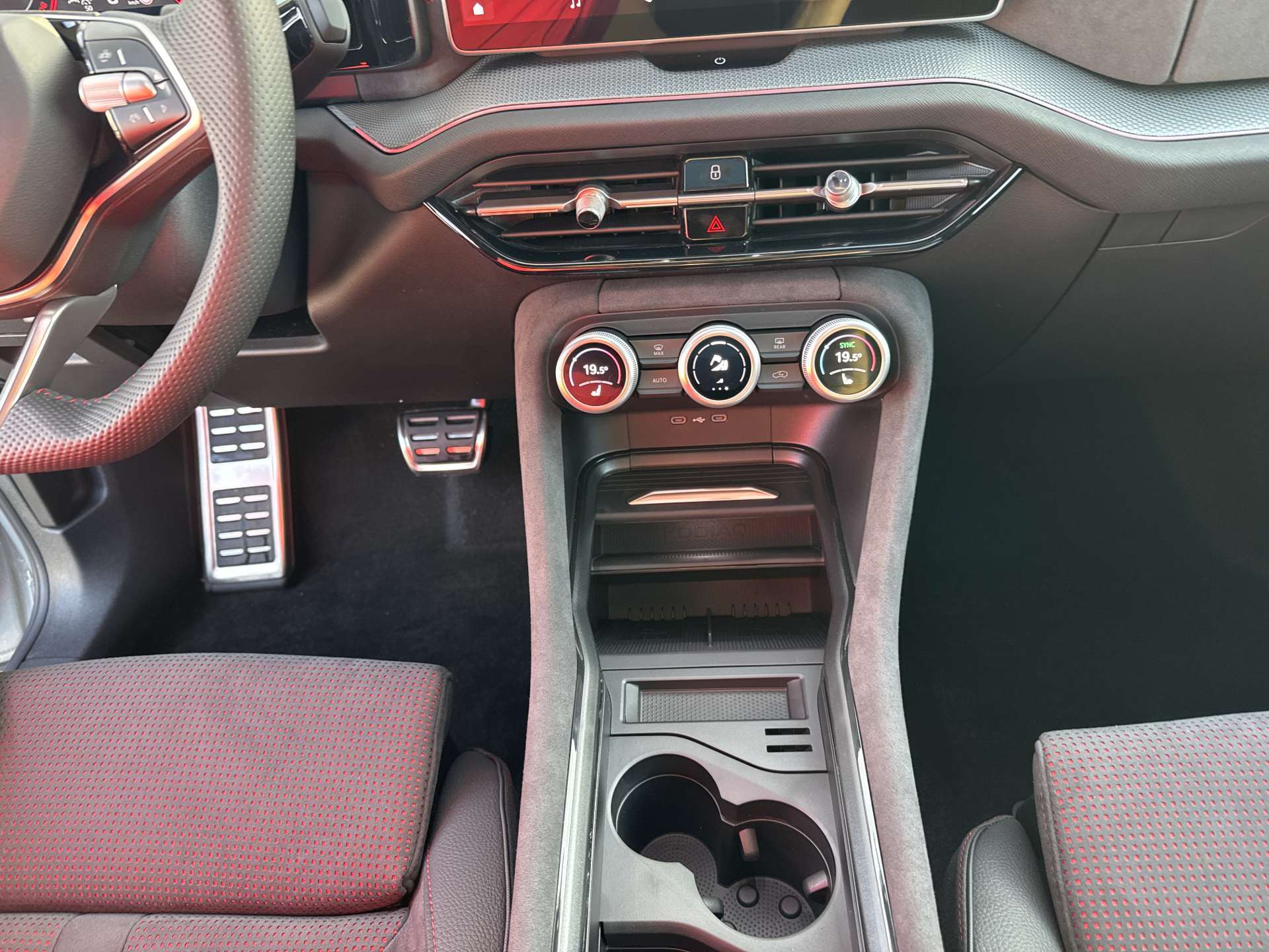 SKODA Kodiaq 2.0 TSi RS 266PS 7-Plätzer 4x4 DSG-Automat-image-11