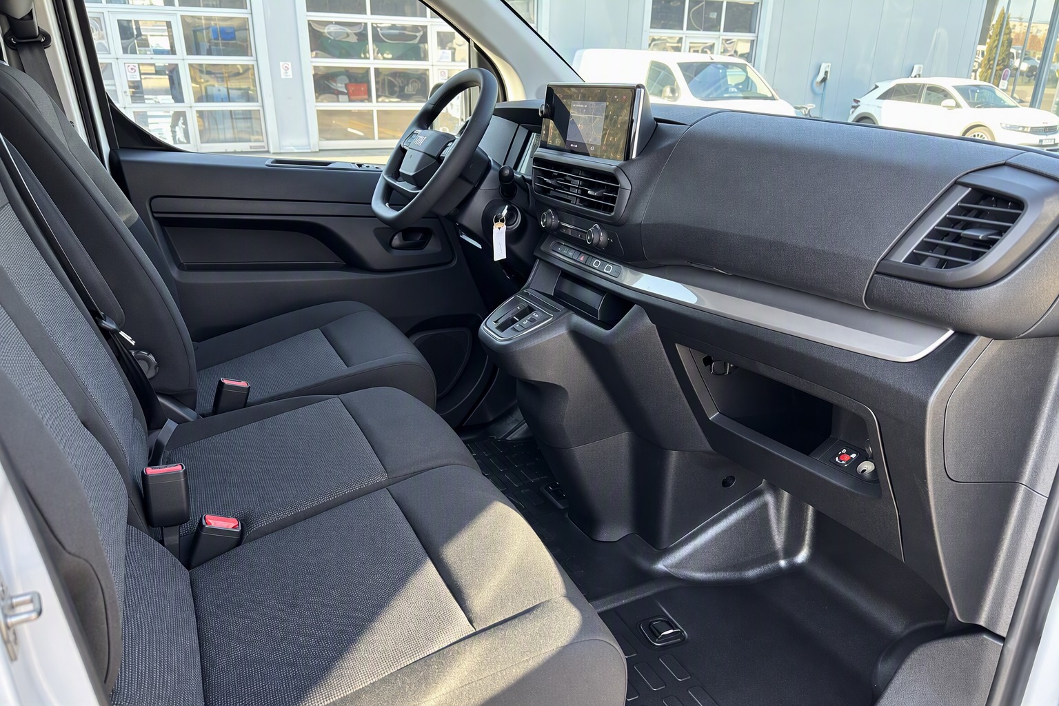 FIAT Scudo 2.2 BlueHDi L3 EAT8-image-11