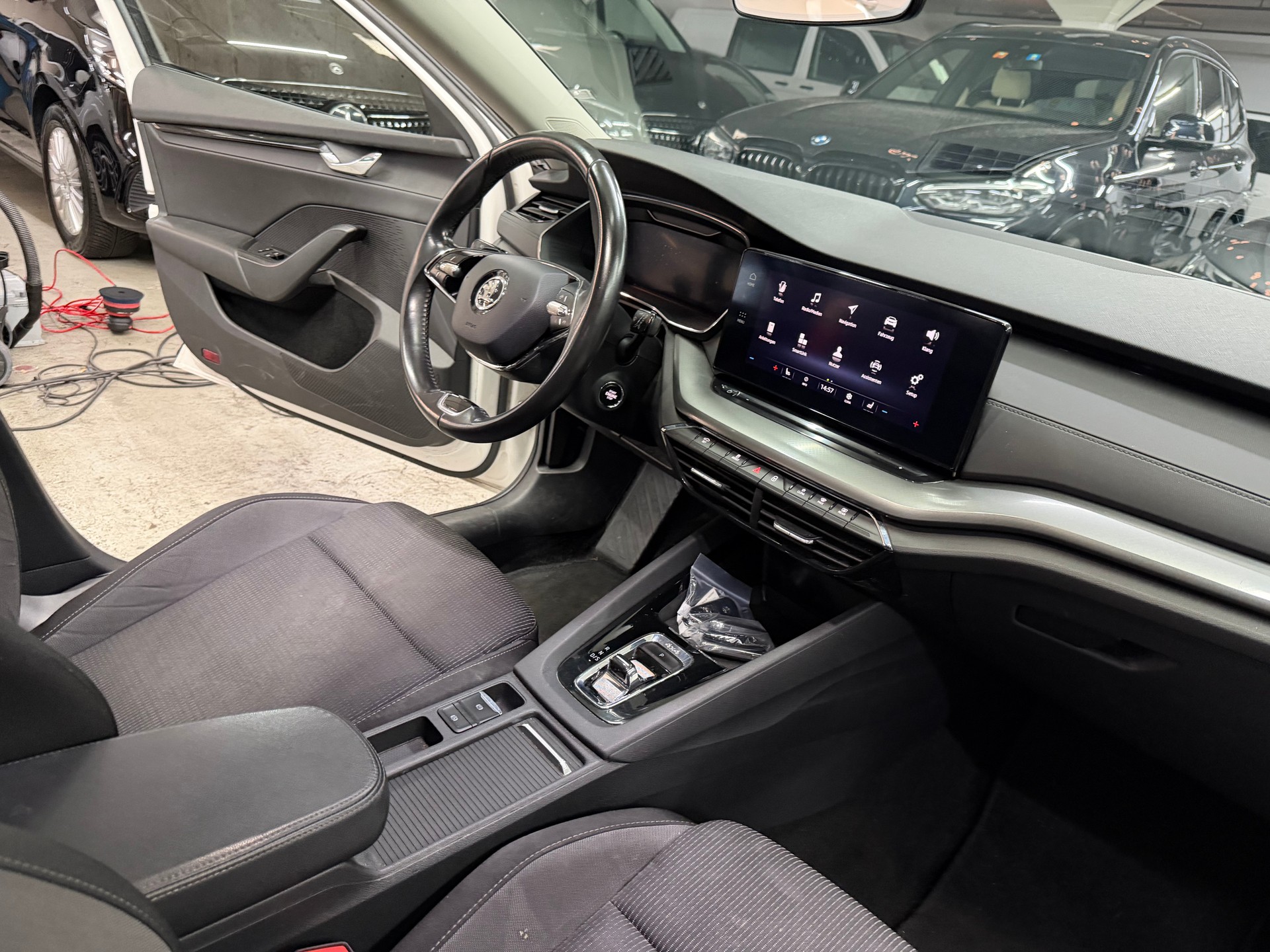 SKODA Octavia Combi 2.0 TDI DSG Ambition 4x4-image-12