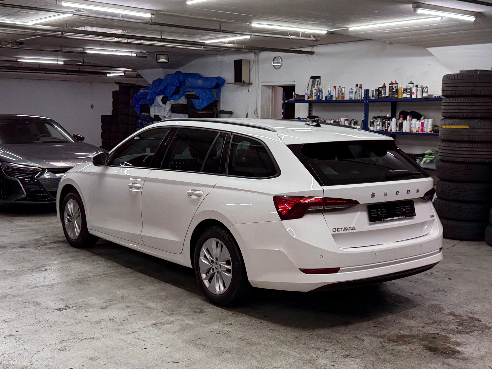 SKODA Octavia Combi 2.0 TDI DSG Ambition 4x4-image-3