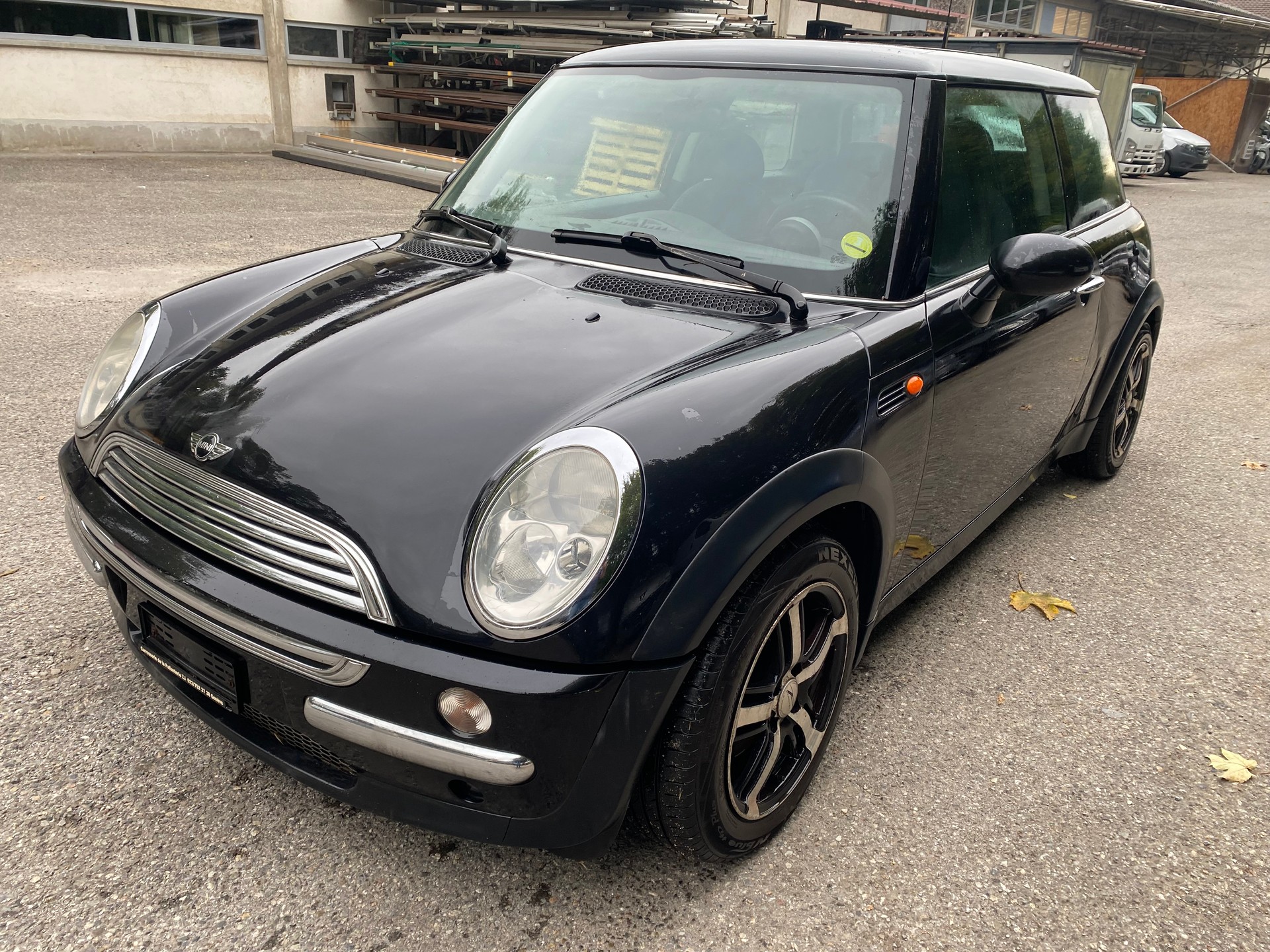 MINI Cooper-image-1