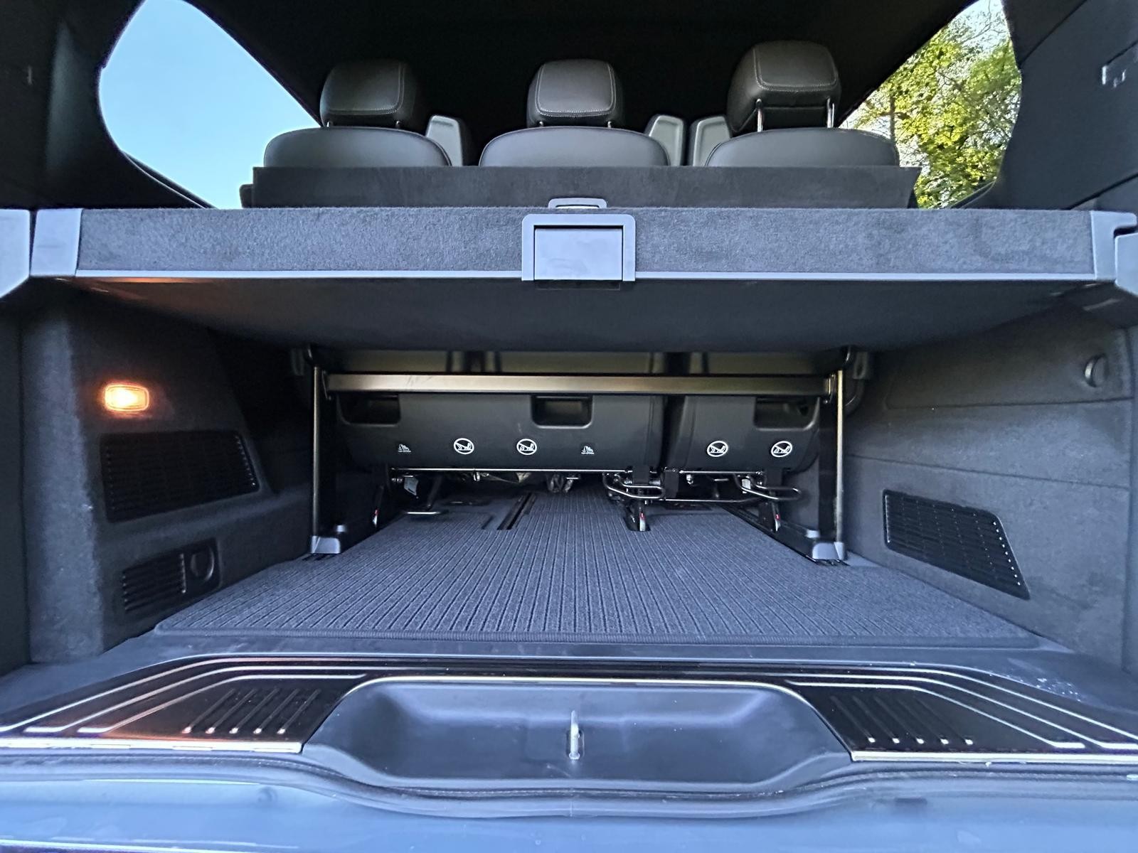 MERCEDES-BENZ V 300 d Avantgarde lang-image-10