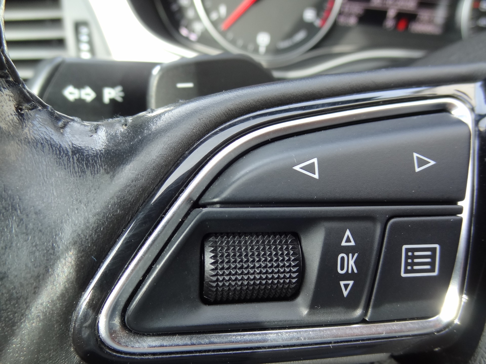 AUDI A6 Avant 3.0 BiTDI V6 quattro tiptronic-image-17