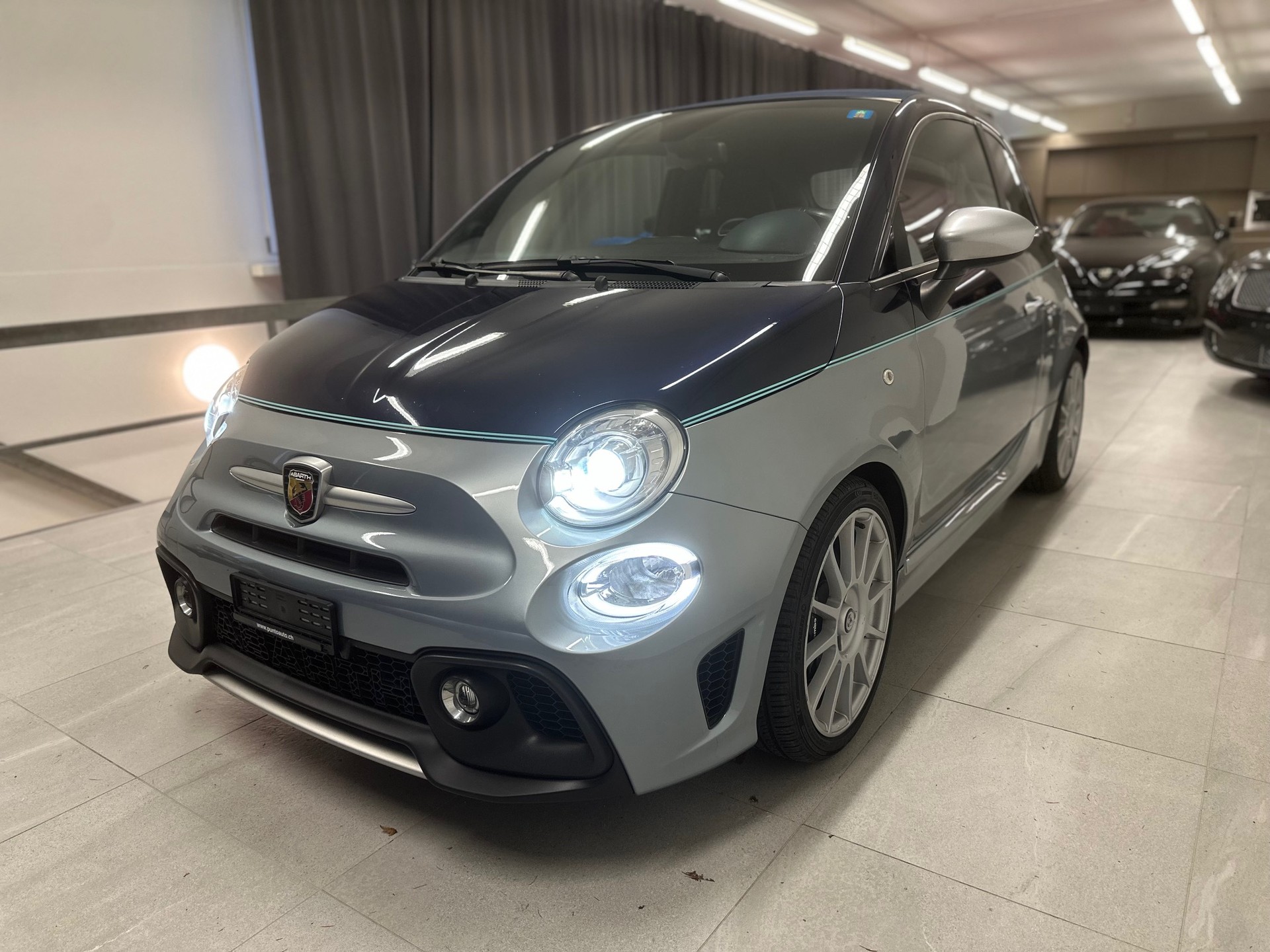 FIAT 695C 1.4 16V Turbo Abarth Rivale-image-1