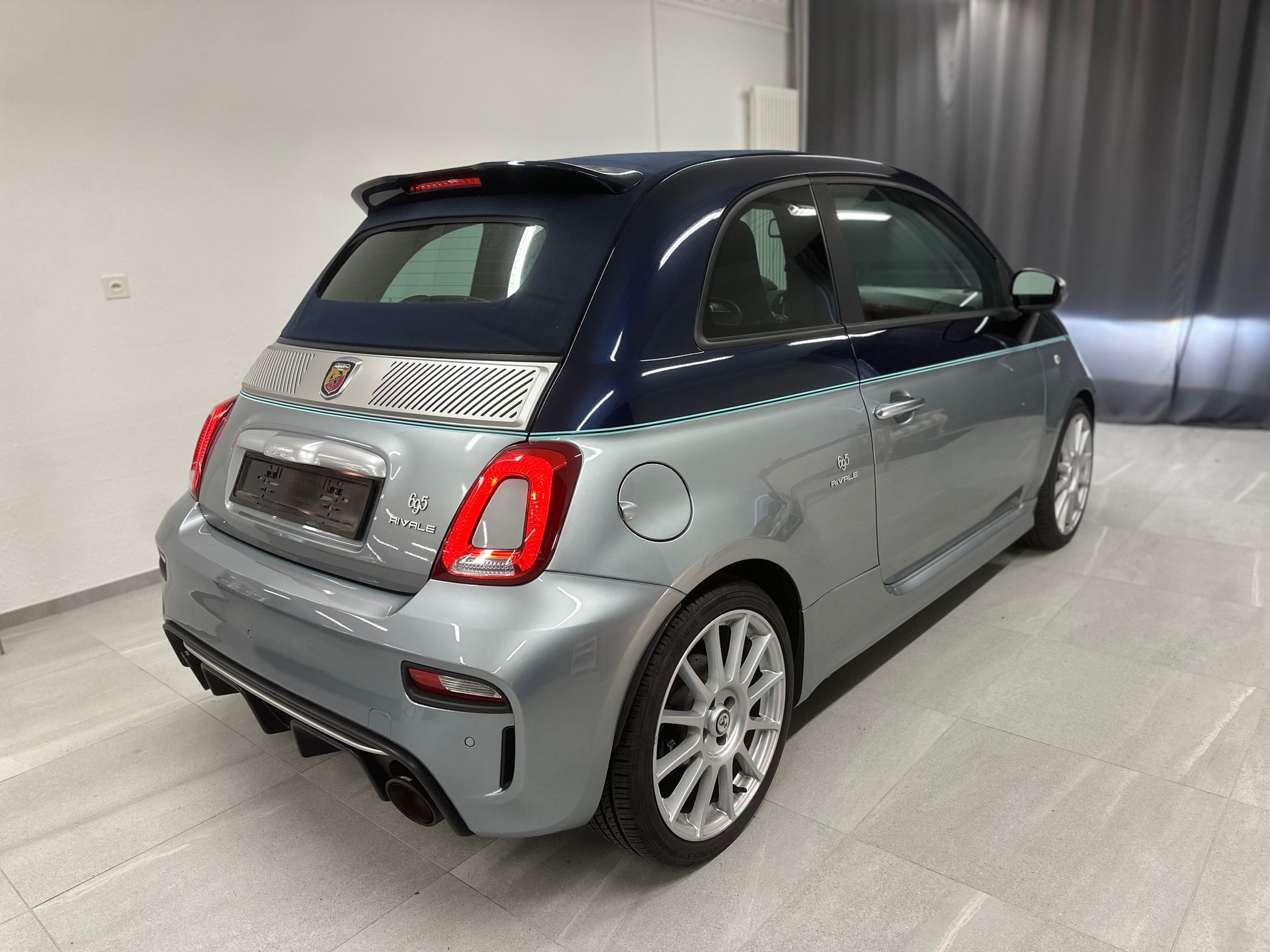 FIAT 695C 1.4 16V Turbo Abarth Rivale-image-3
