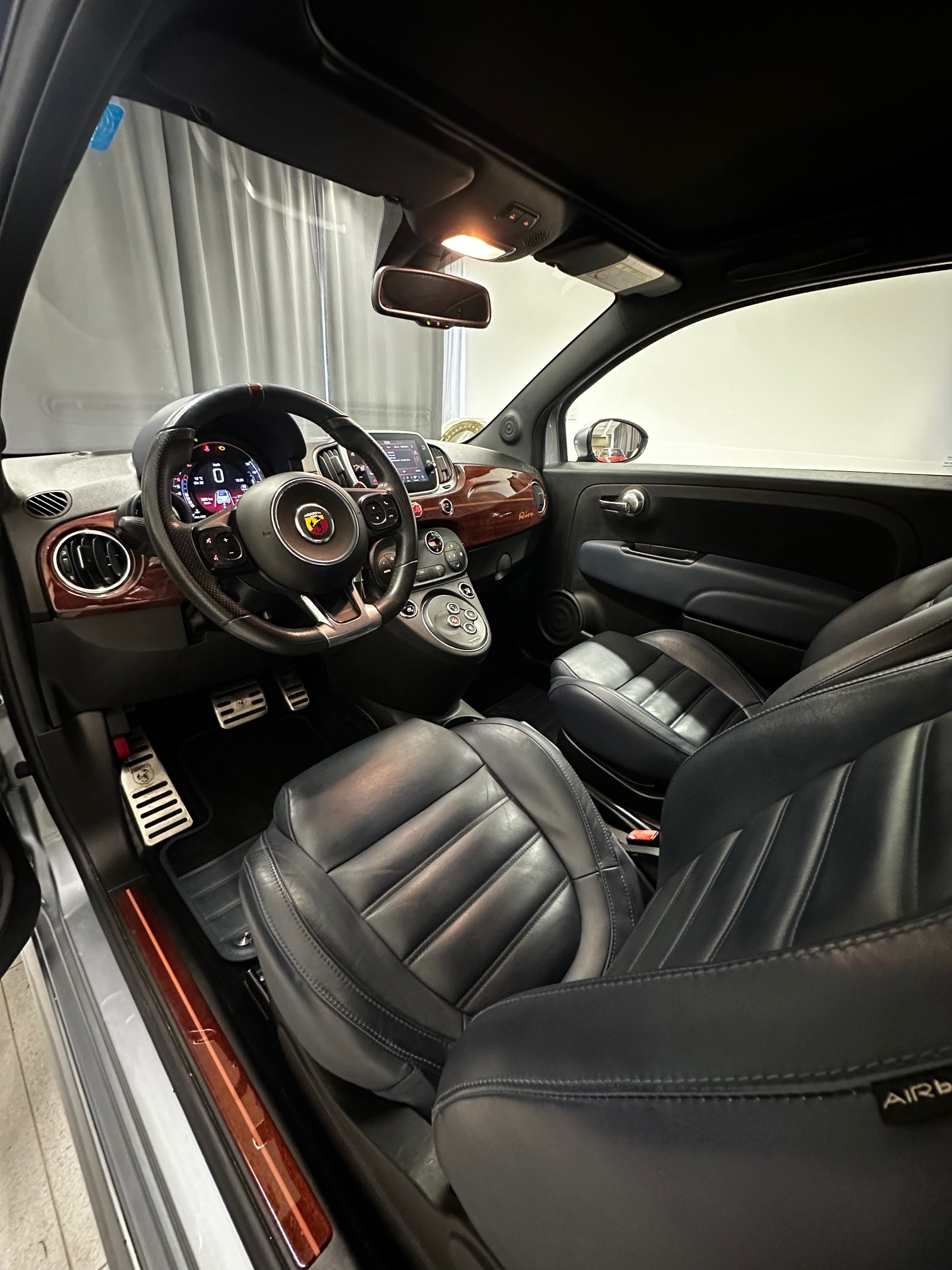FIAT 695C 1.4 16V Turbo Abarth Rivale-image-5