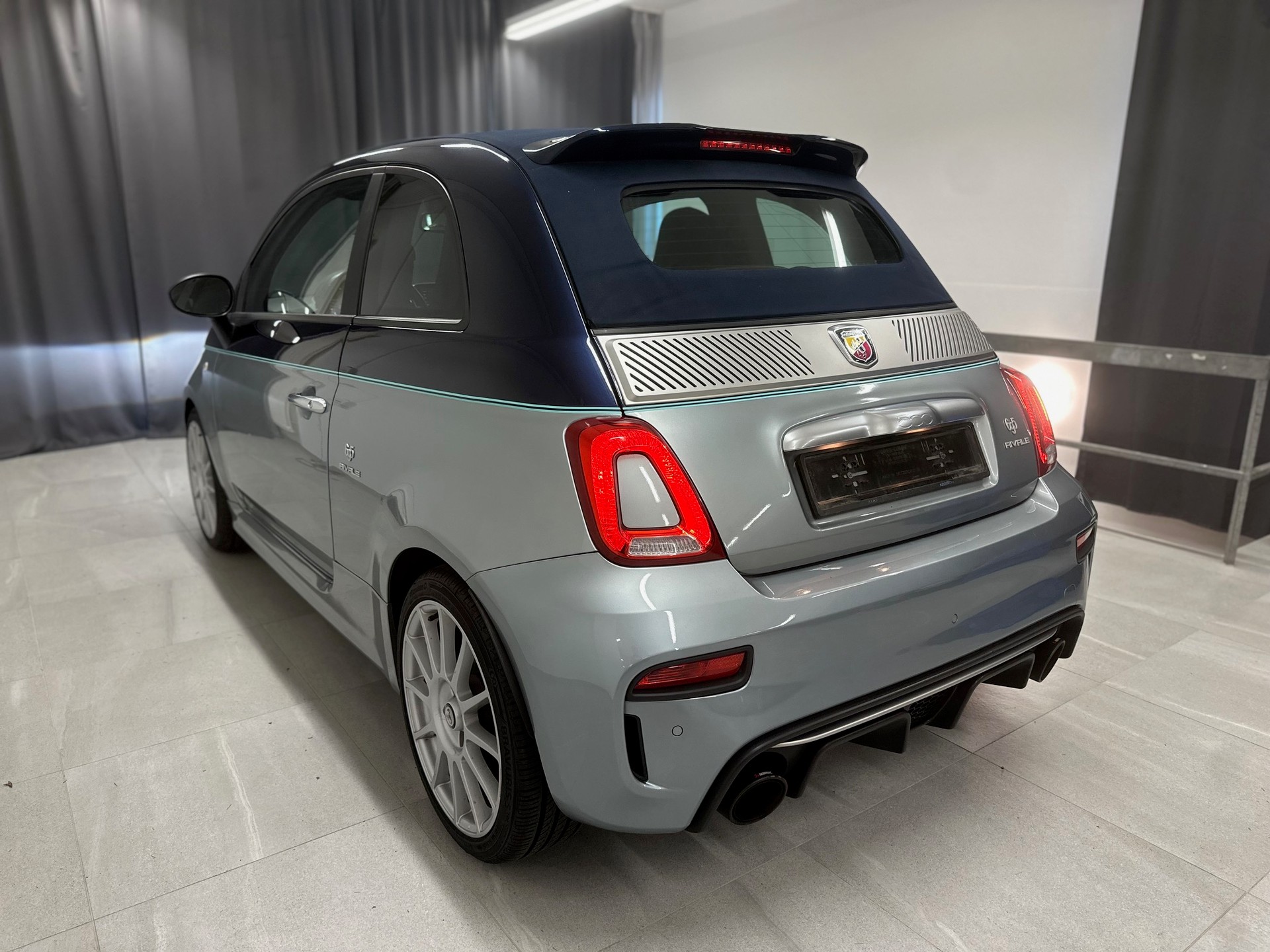 FIAT 695C 1.4 16V Turbo Abarth Rivale-image-2