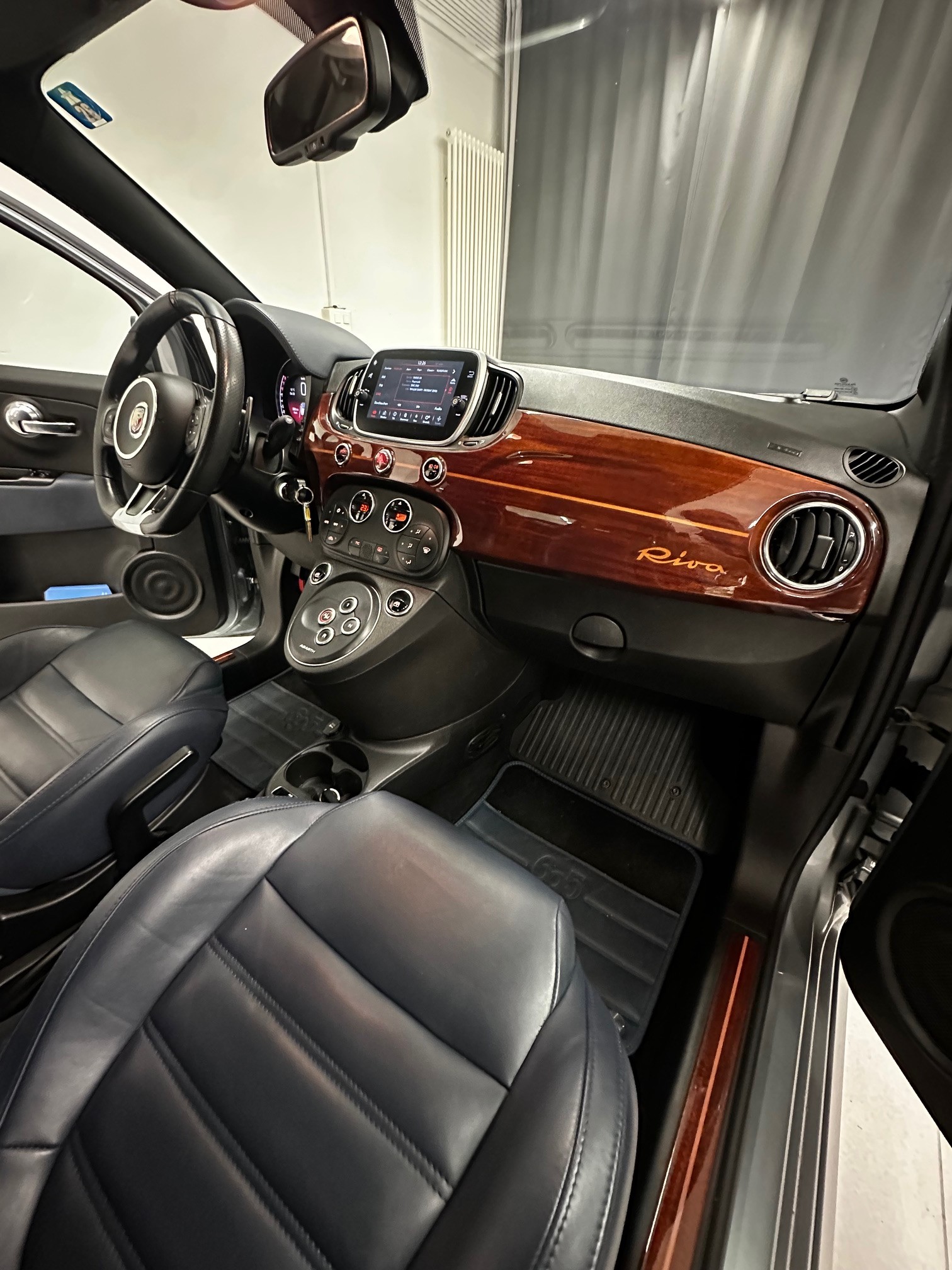 FIAT 695C 1.4 16V Turbo Abarth Rivale-image-6