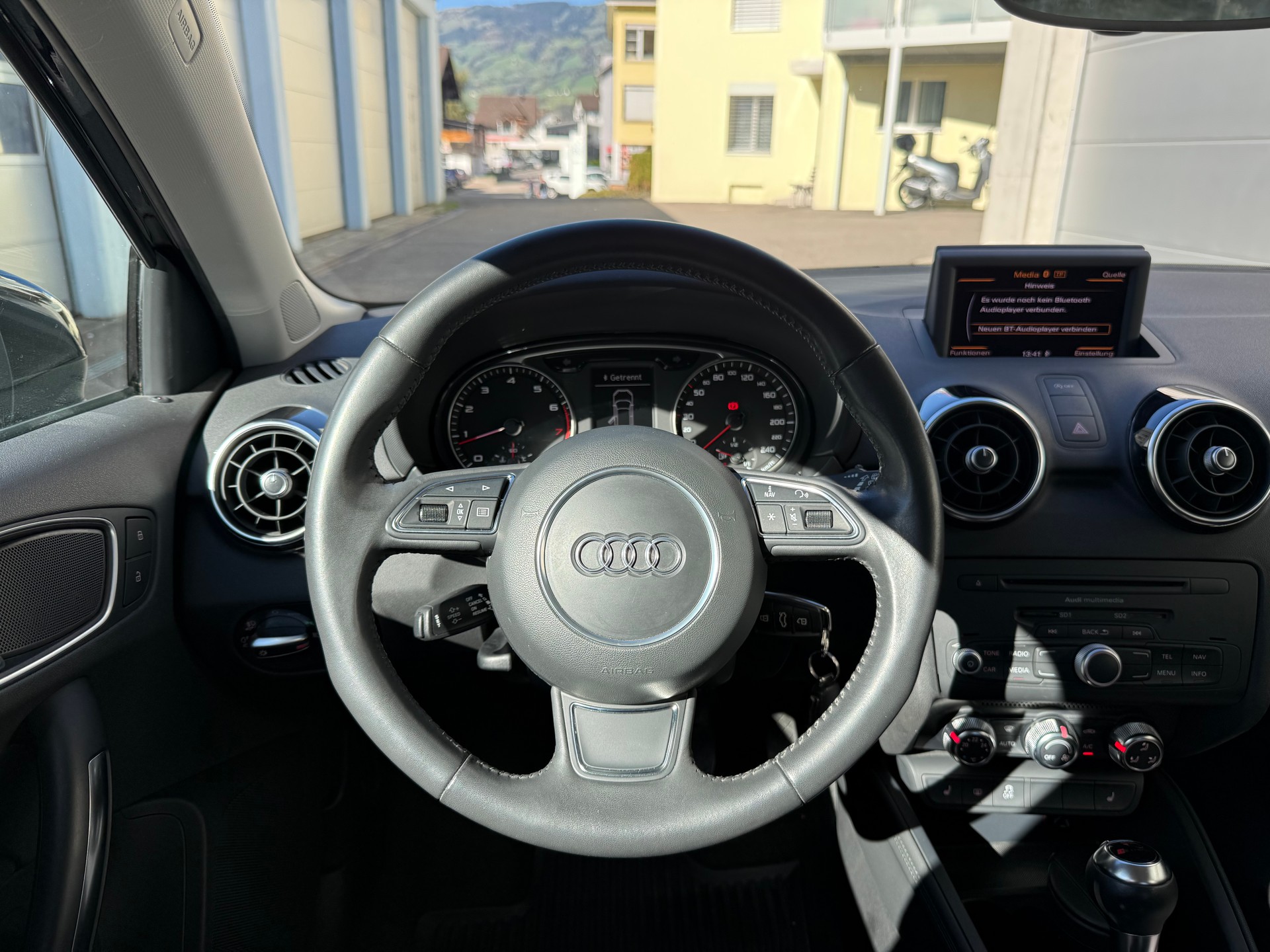 AUDI A1 Sportback 1.4 TFSI Ambition S-tronic-image-12