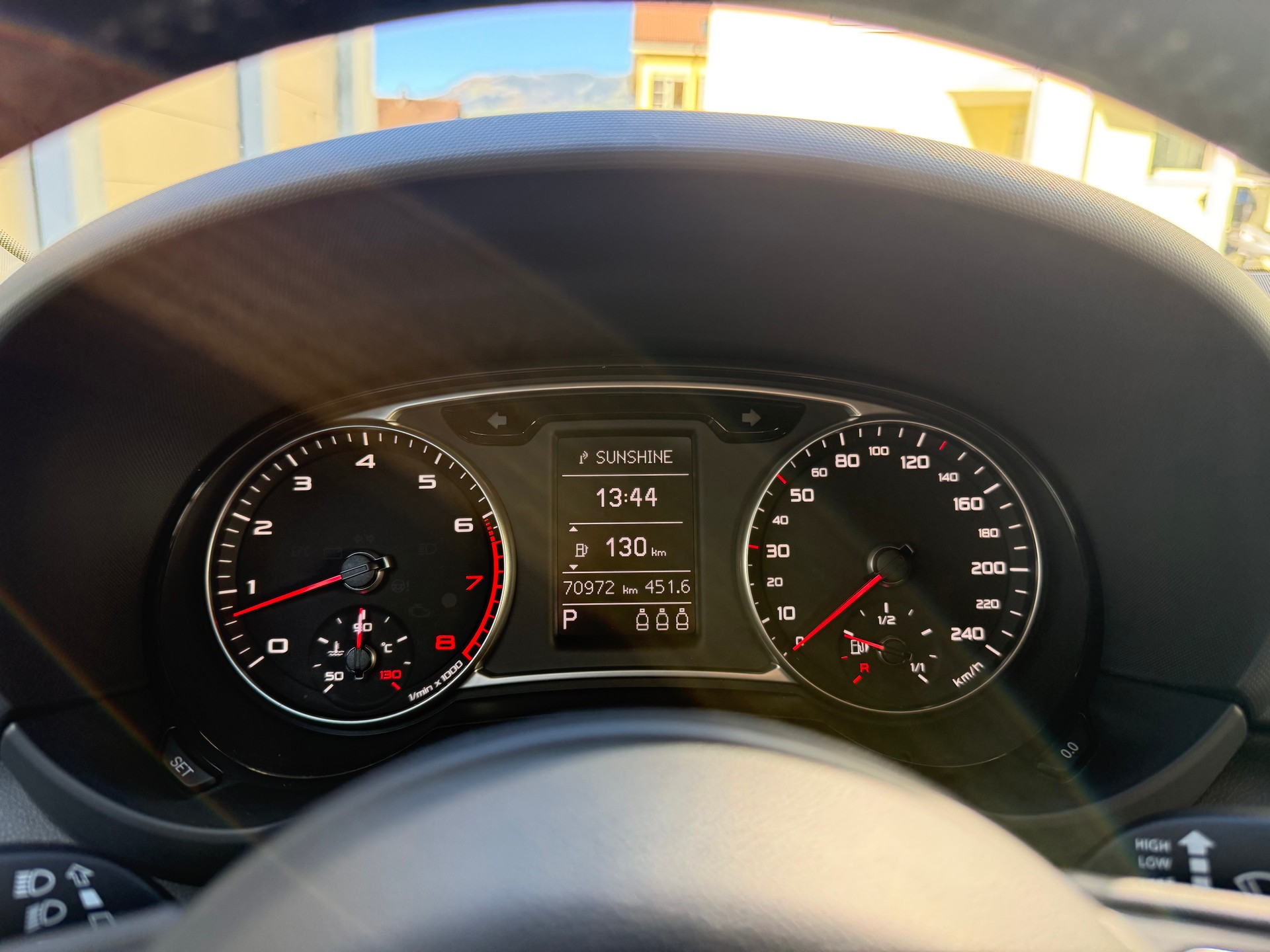 AUDI A1 Sportback 1.4 TFSI Ambition S-tronic-image-13