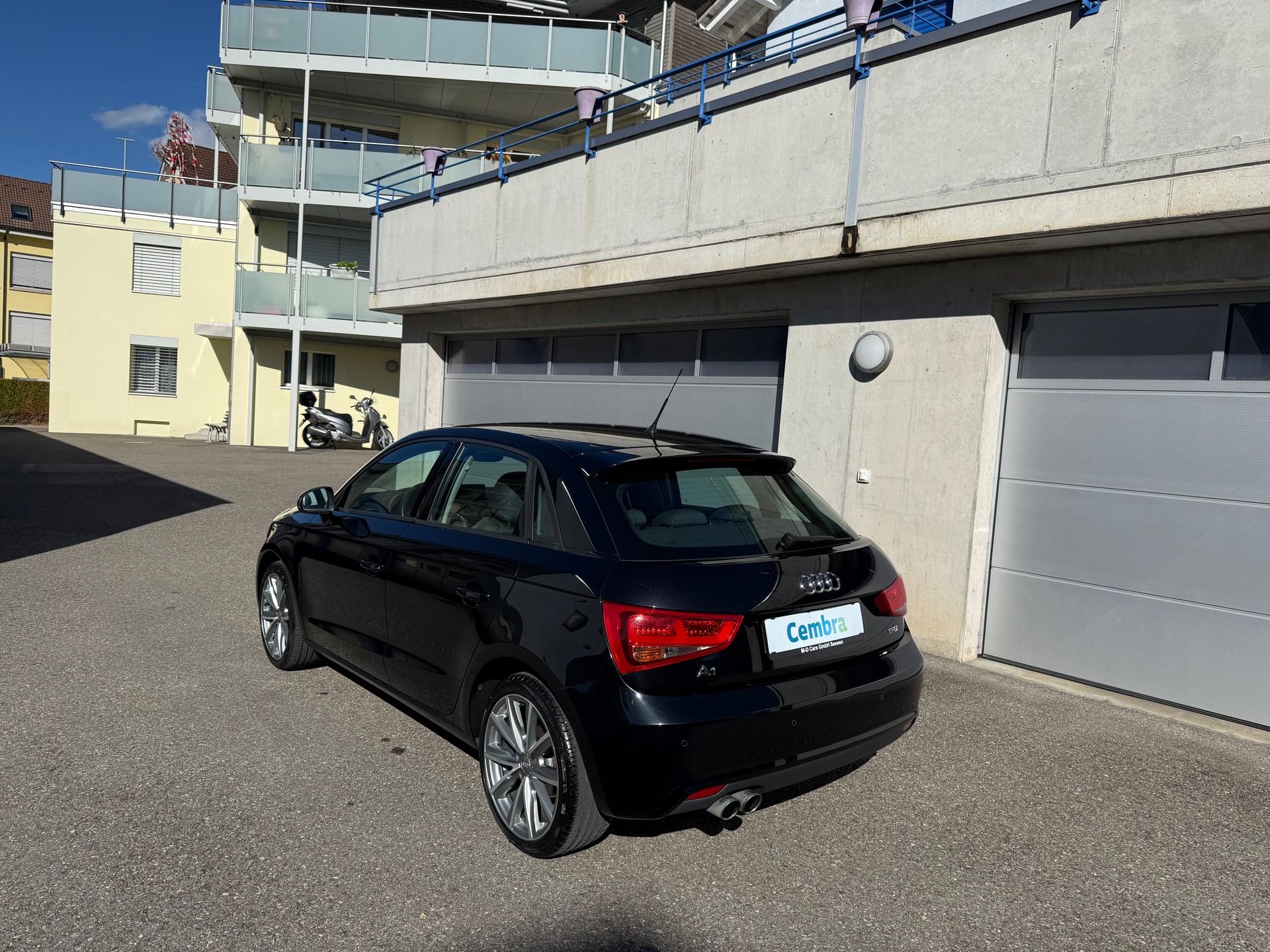 AUDI A1 Sportback 1.4 TFSI Ambition S-tronic-image-5