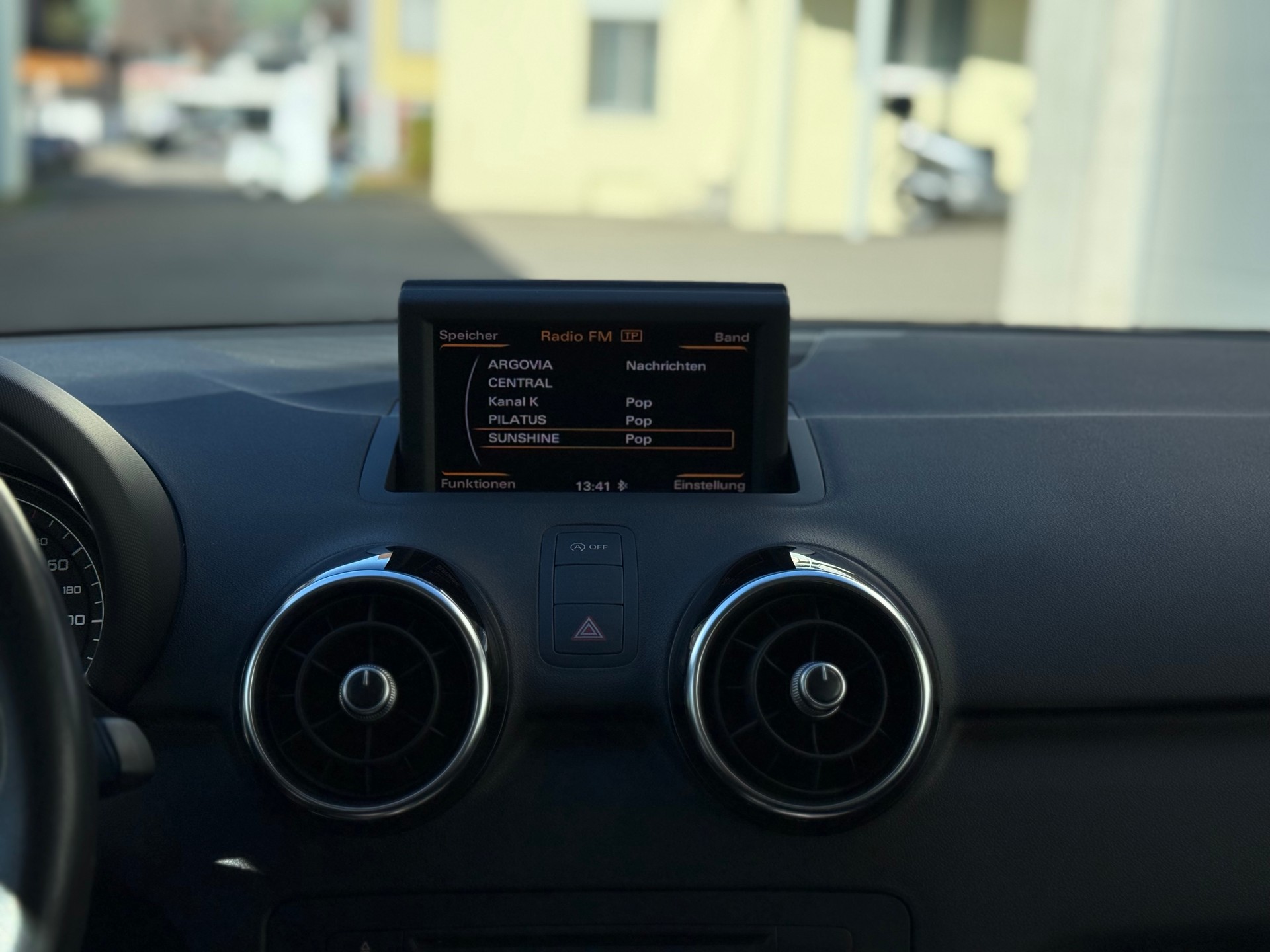 AUDI A1 Sportback 1.4 TFSI Ambition S-tronic-image-15