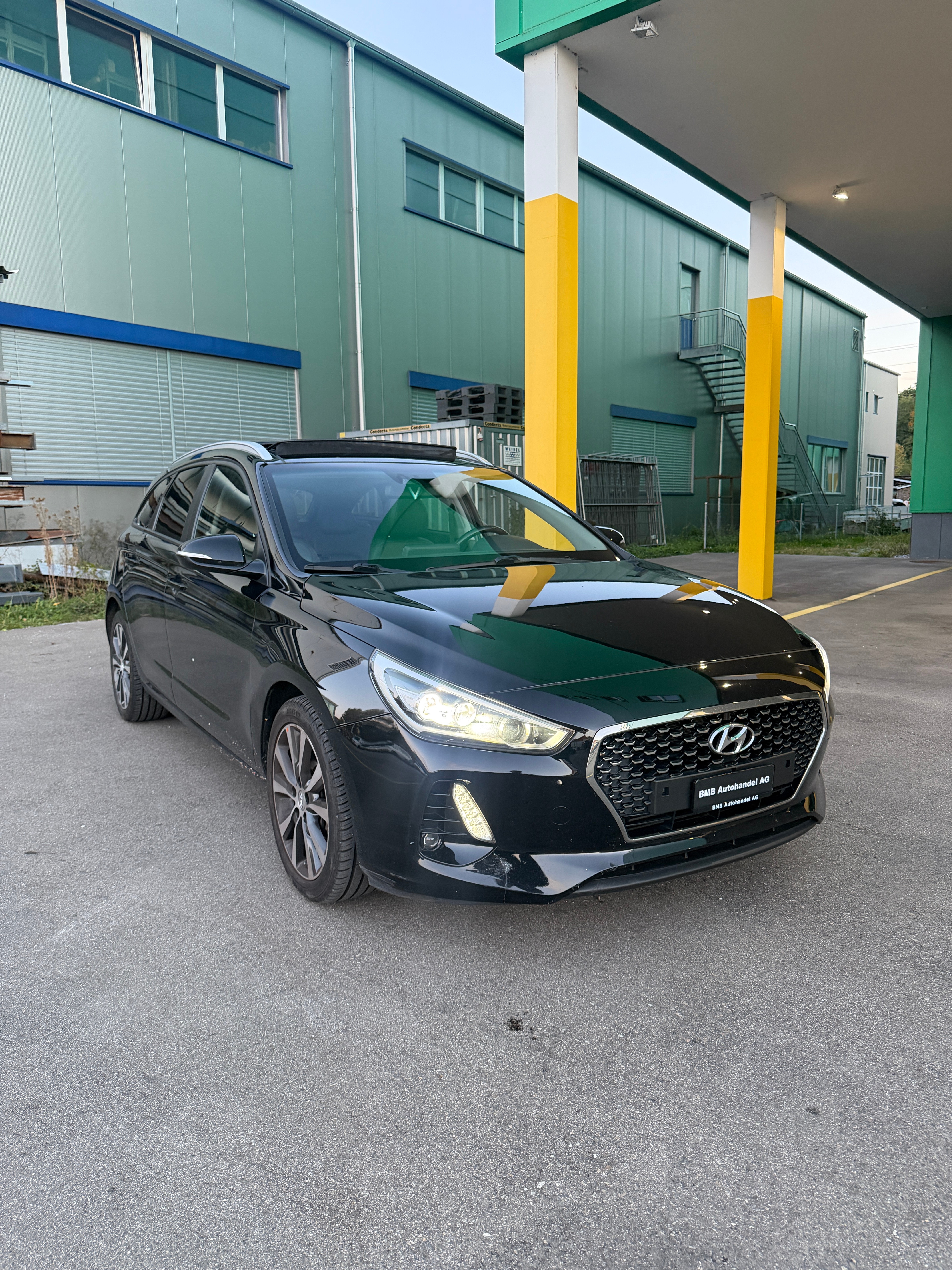 Car photo