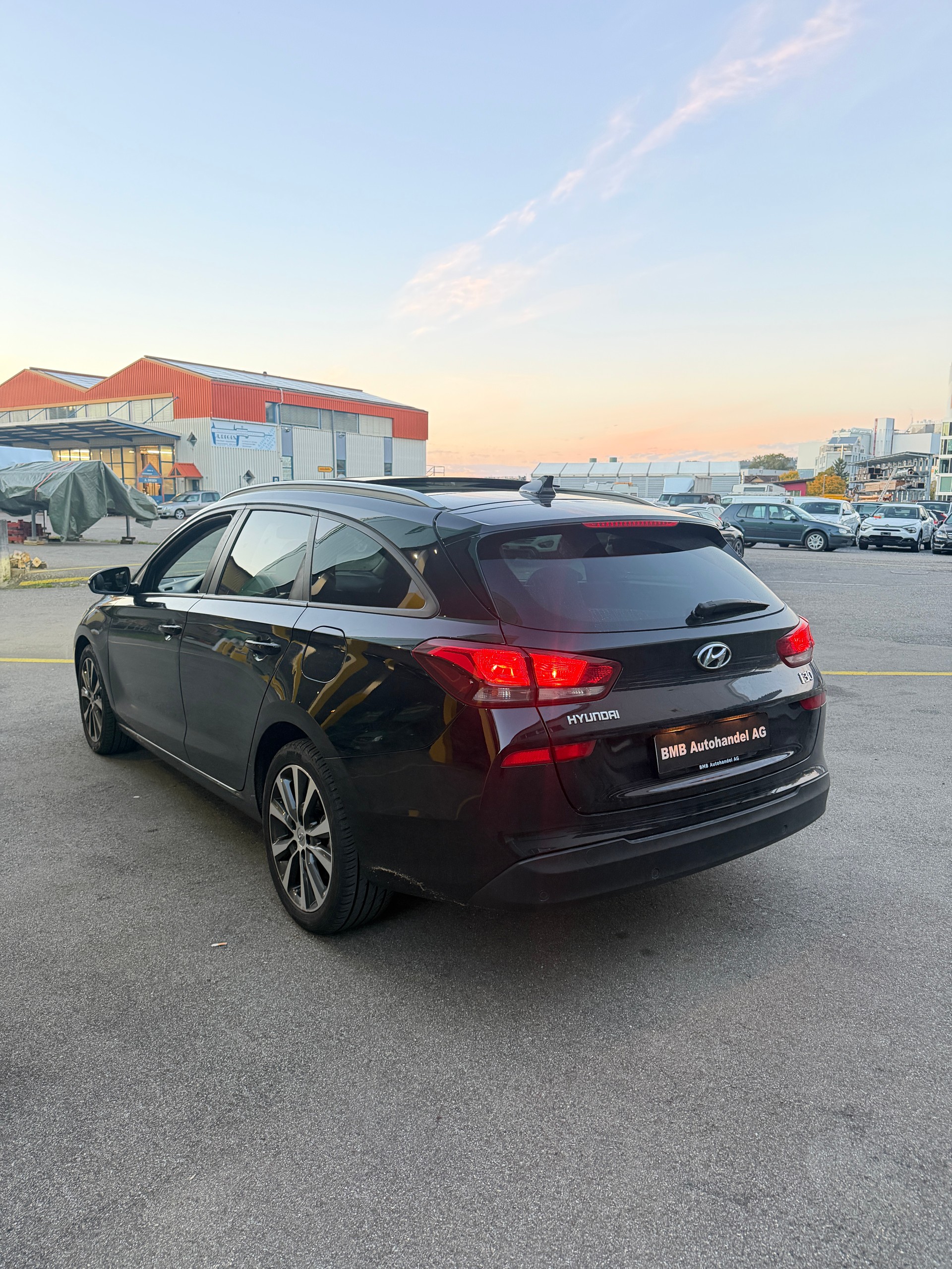 HYUNDAI i30 Wagon 1.4 T-GDi Vertex DCT-image-4