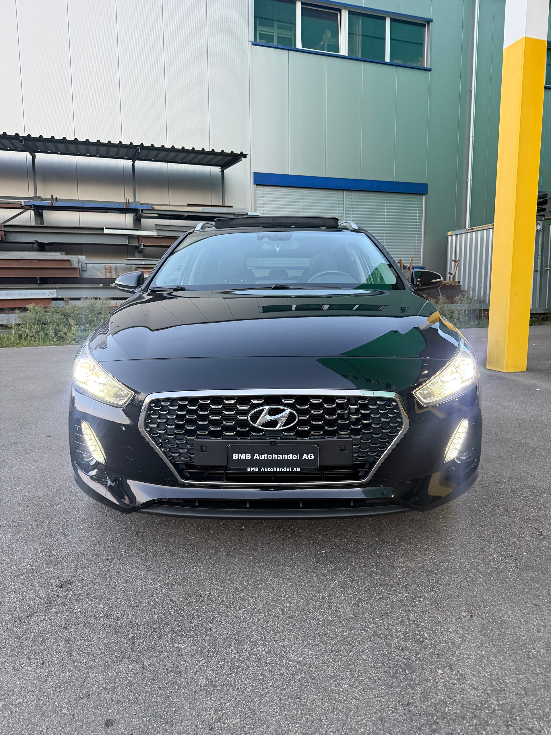 HYUNDAI i30 Wagon 1.4 T-GDi Vertex DCT-image-1
