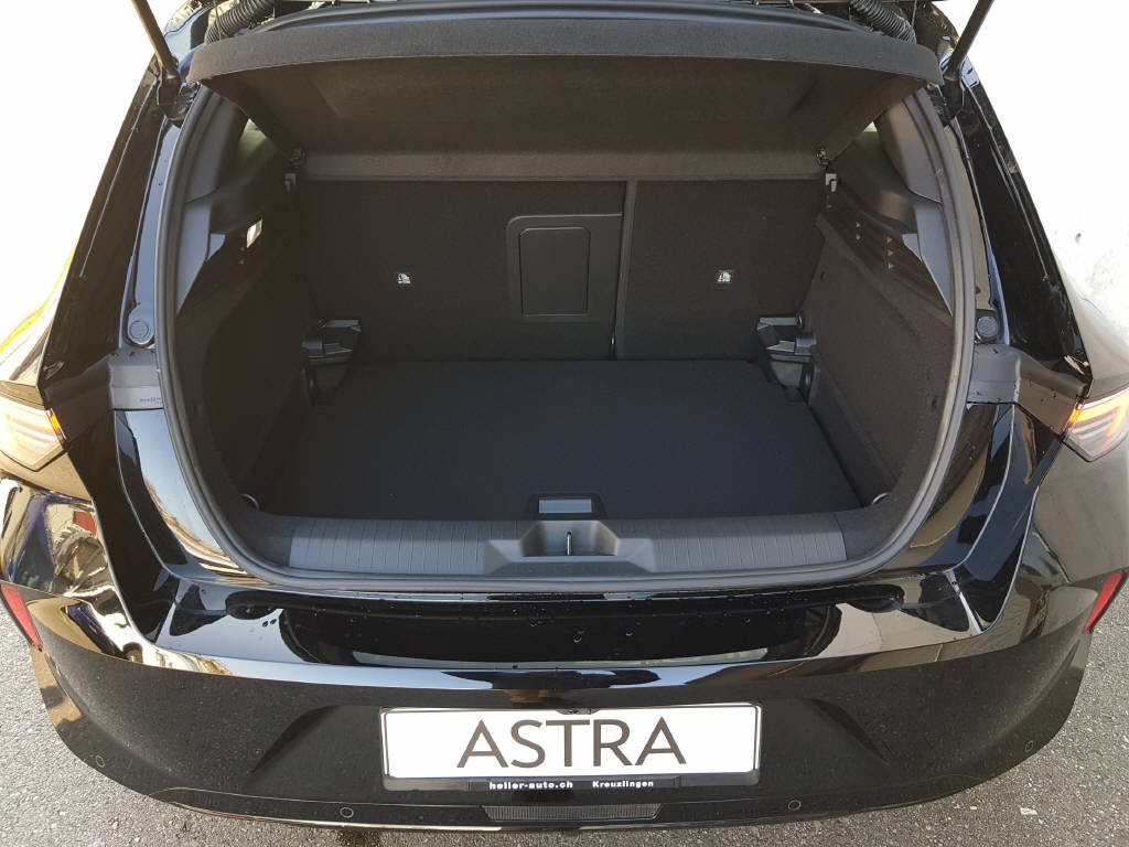 OPEL Astra 1.2 T 130 Ultimate-image-9