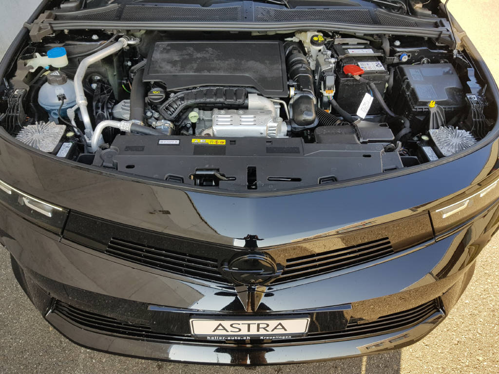 OPEL Astra 1.2 T 130 Ultimate-image-10