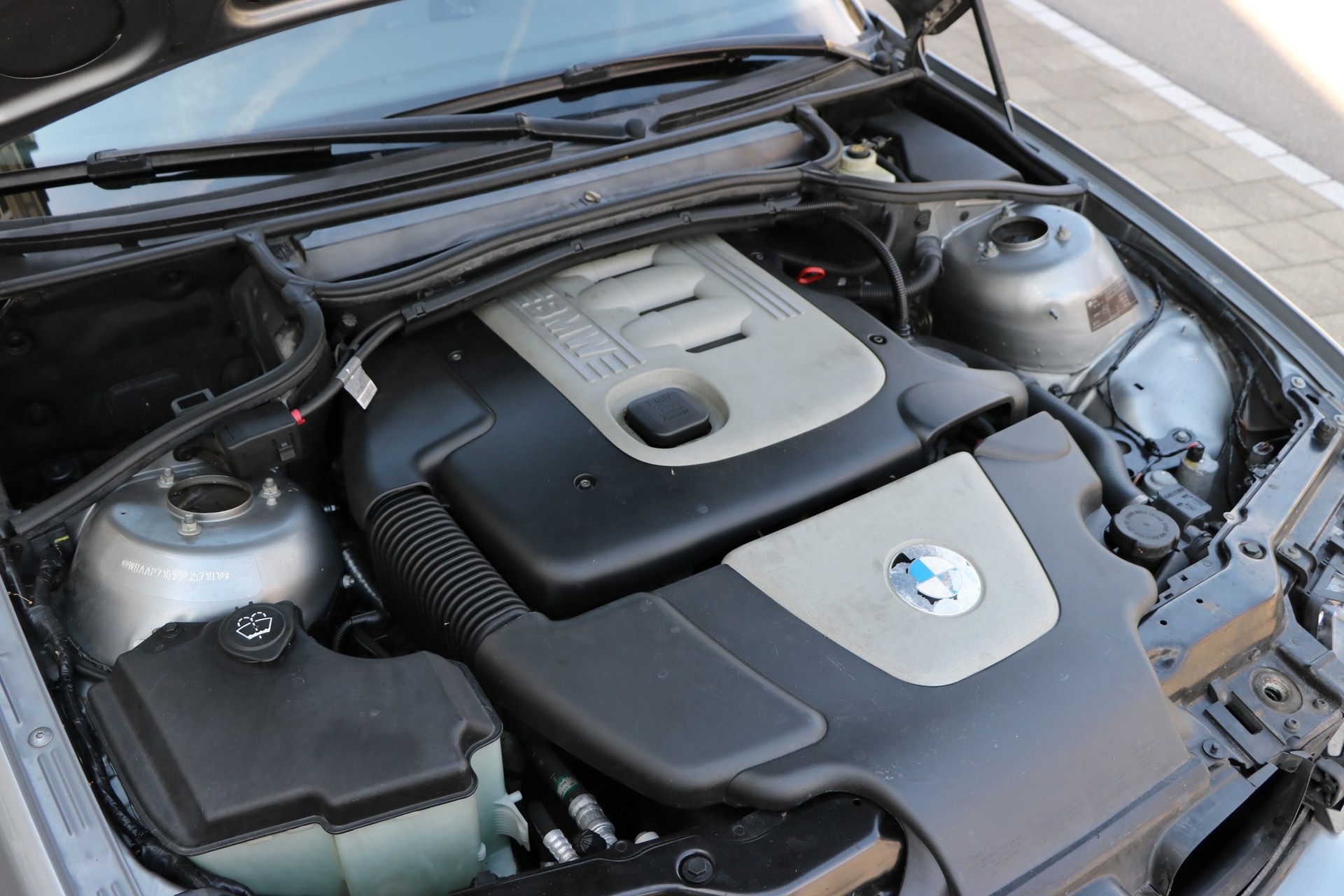 BMW 320d Touring-image-15