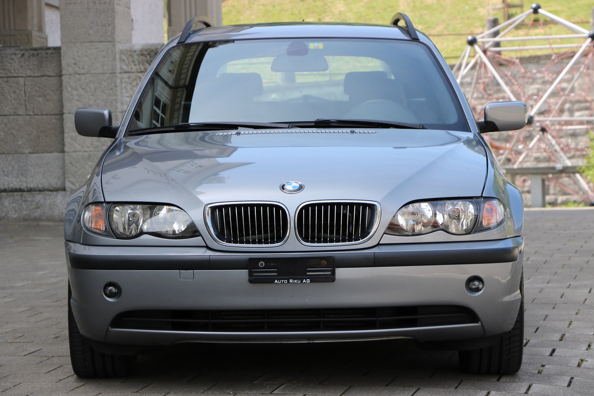 BMW 320d Touring-image-5