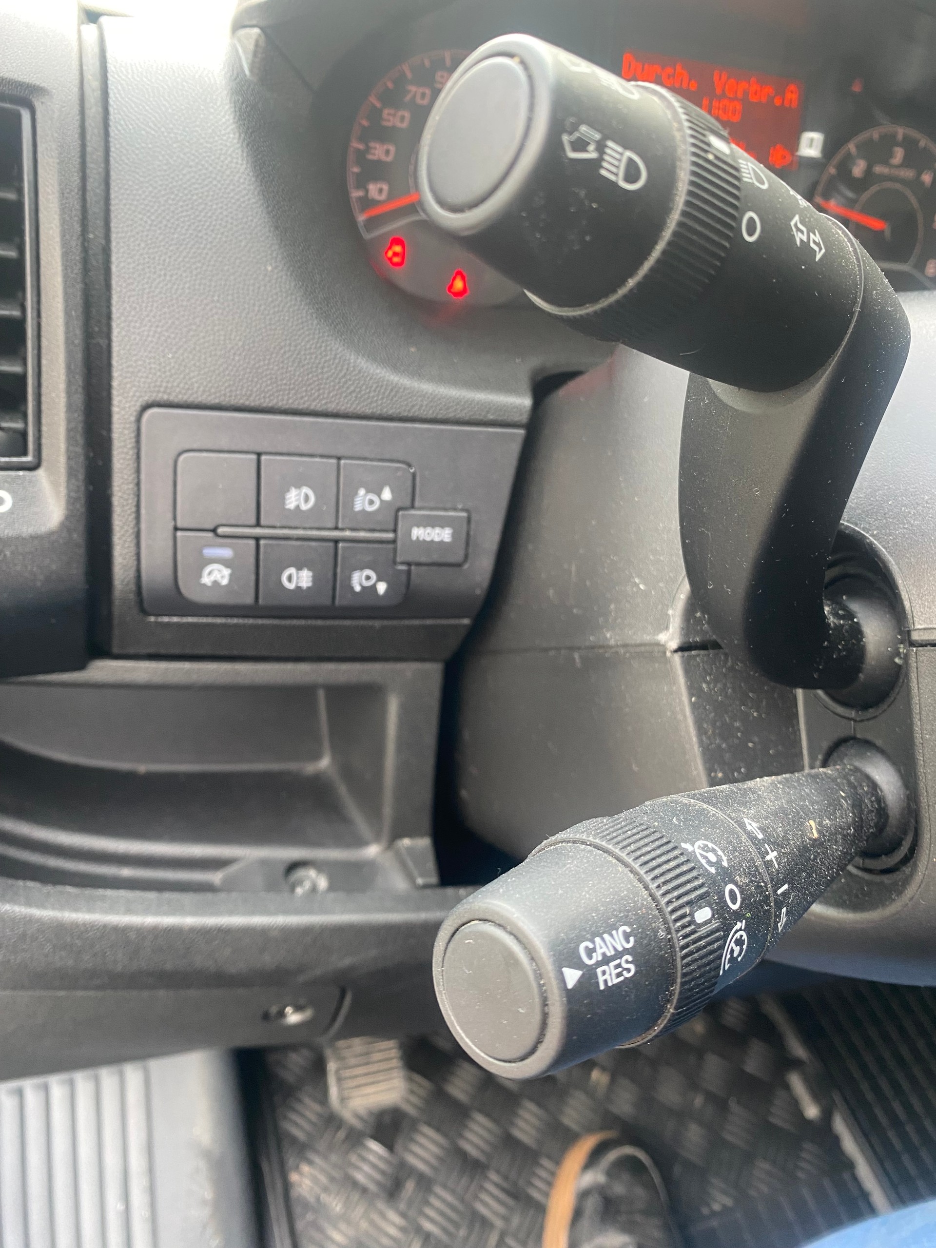 CITROEN Jumper 35 2.2 BlueHDi 140 Club L3H2-image-11