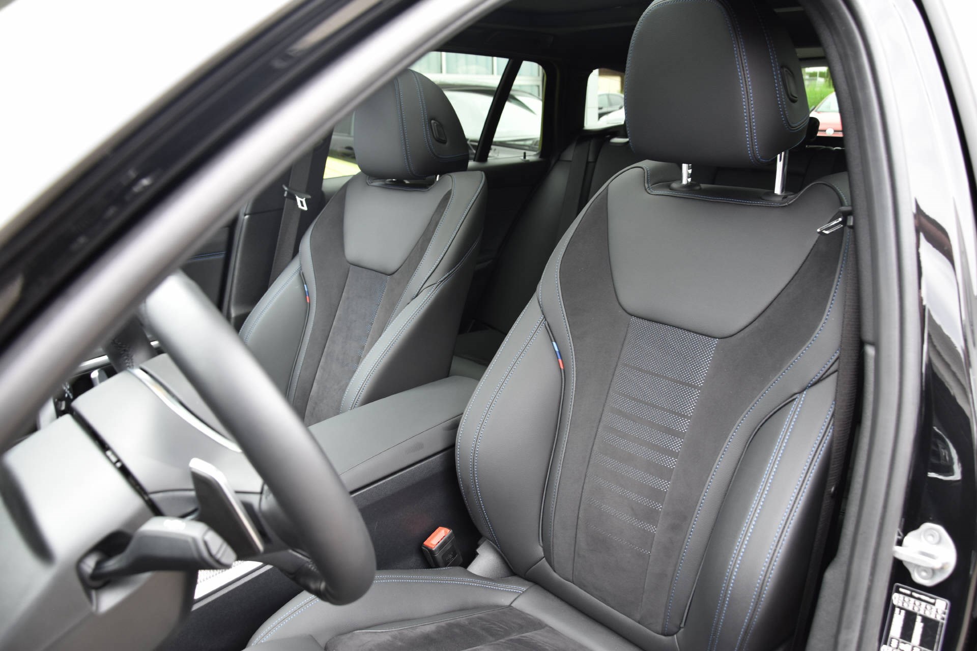 BMW M340i xDriveTouring Steptronic M Sport-image-6