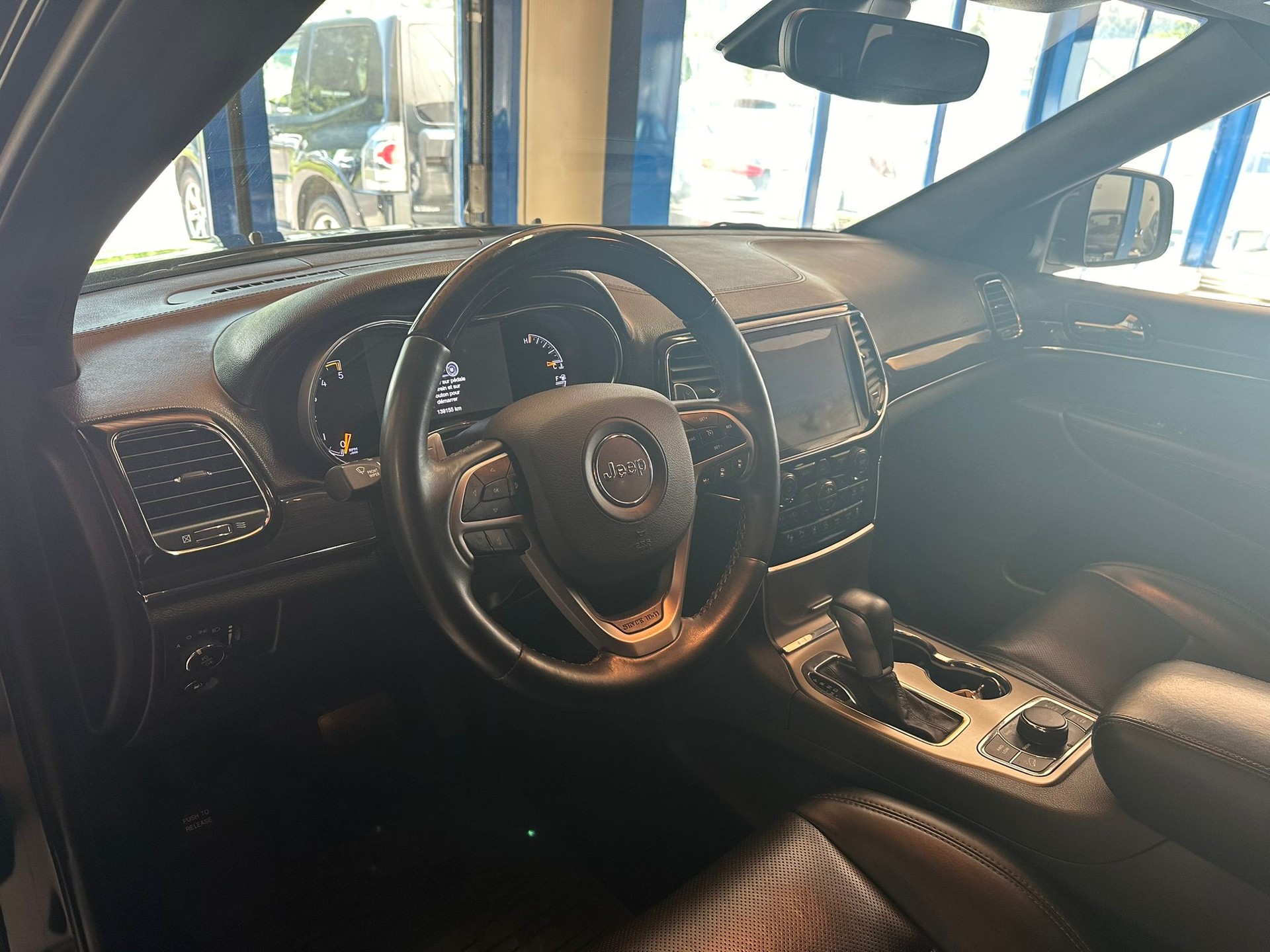 JEEP Grand Cherokee 3.0 CRD 250 Overland-image-10
