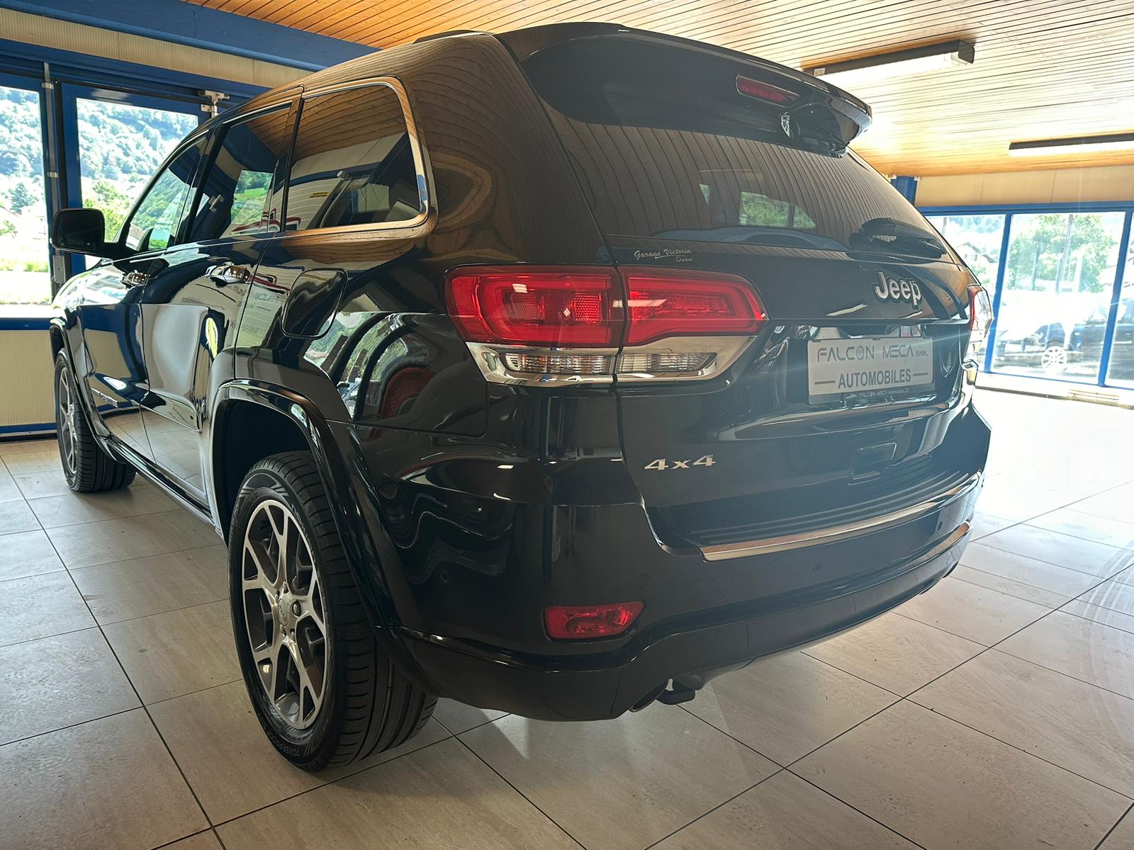 JEEP Grand Cherokee 3.0 CRD 250 Overland-image-4