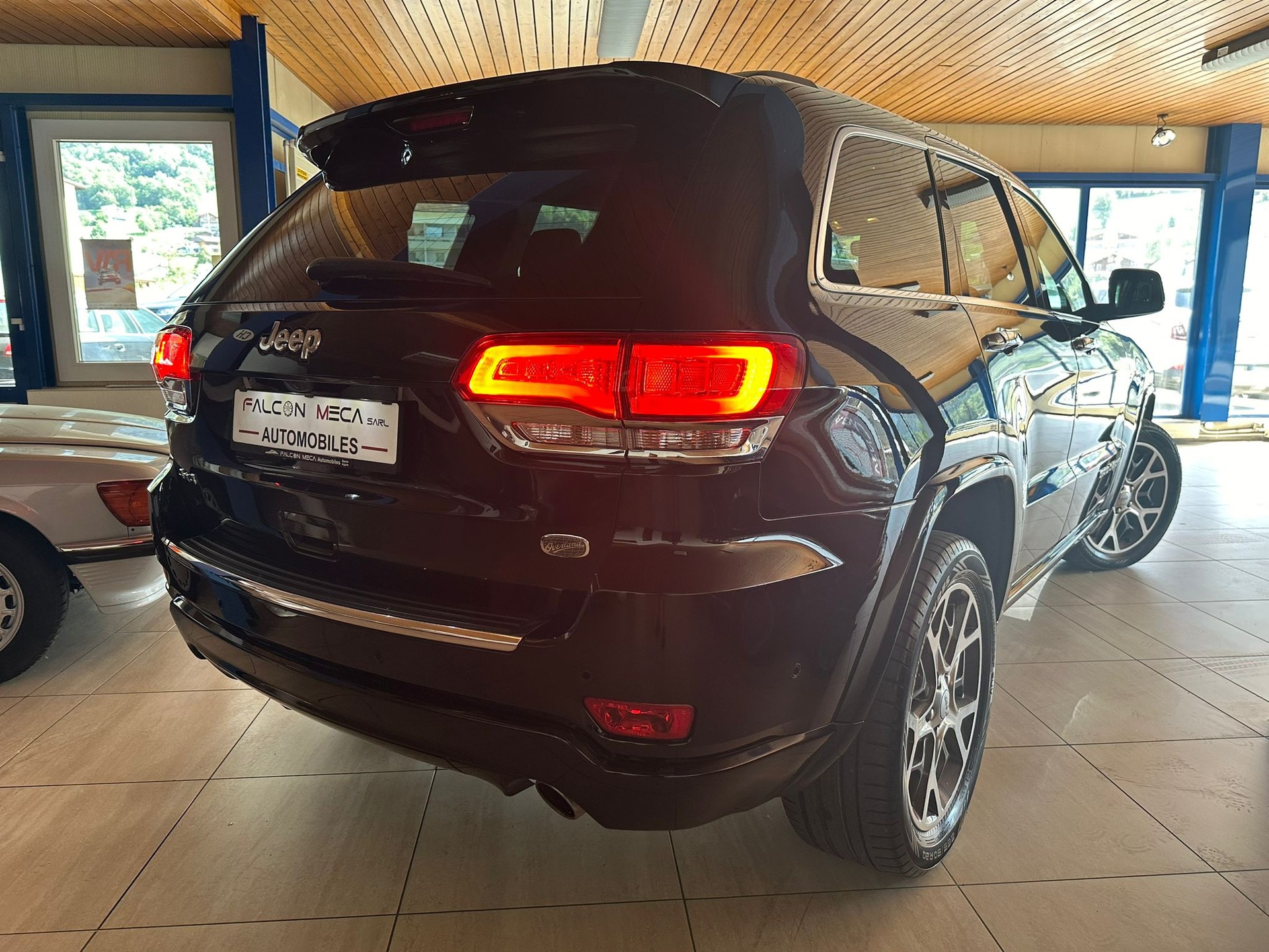 JEEP Grand Cherokee 3.0 CRD 250 Overland-image-5