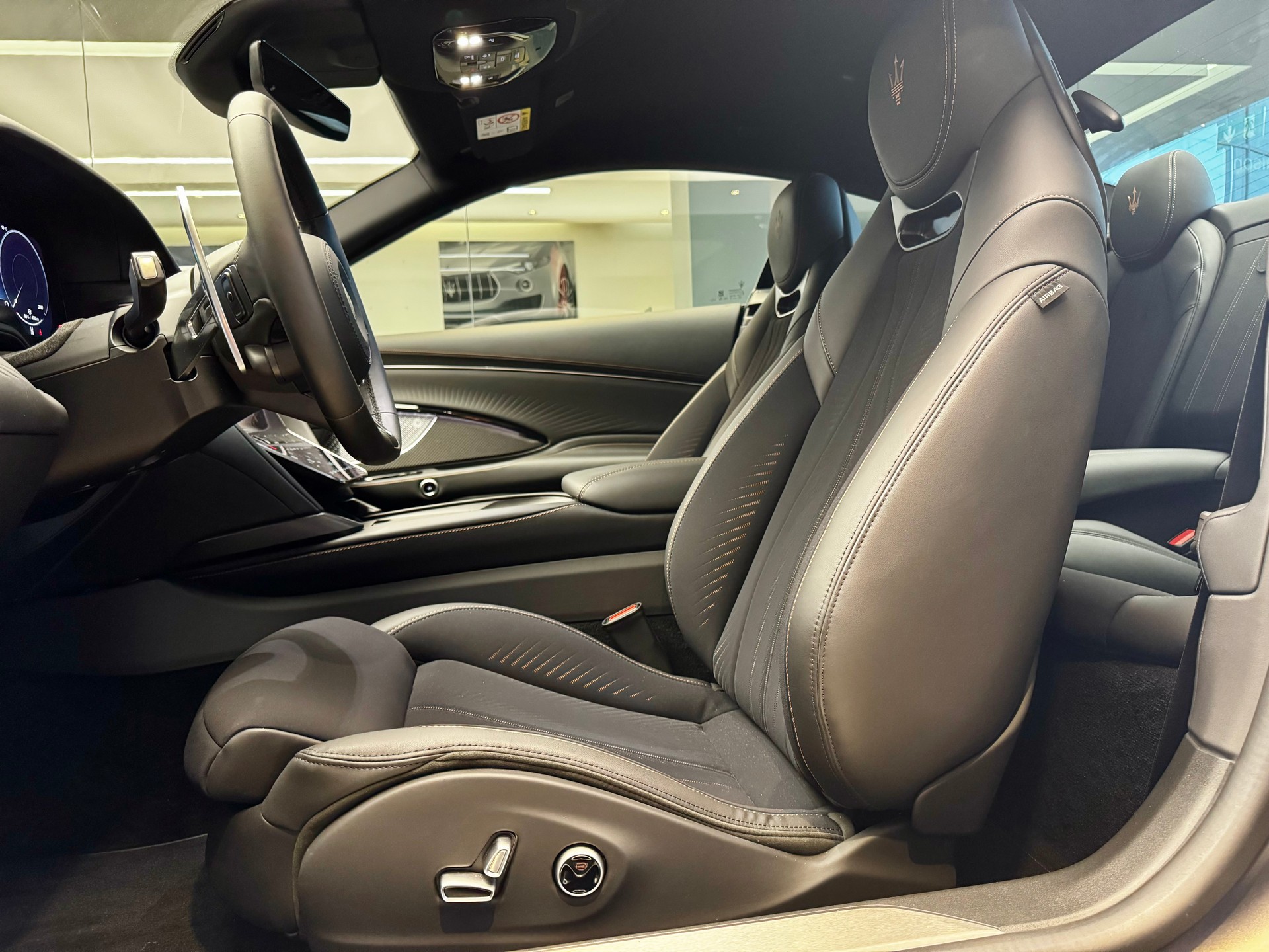 MASERATI GranTurismo Folgore 92kWh-image-15