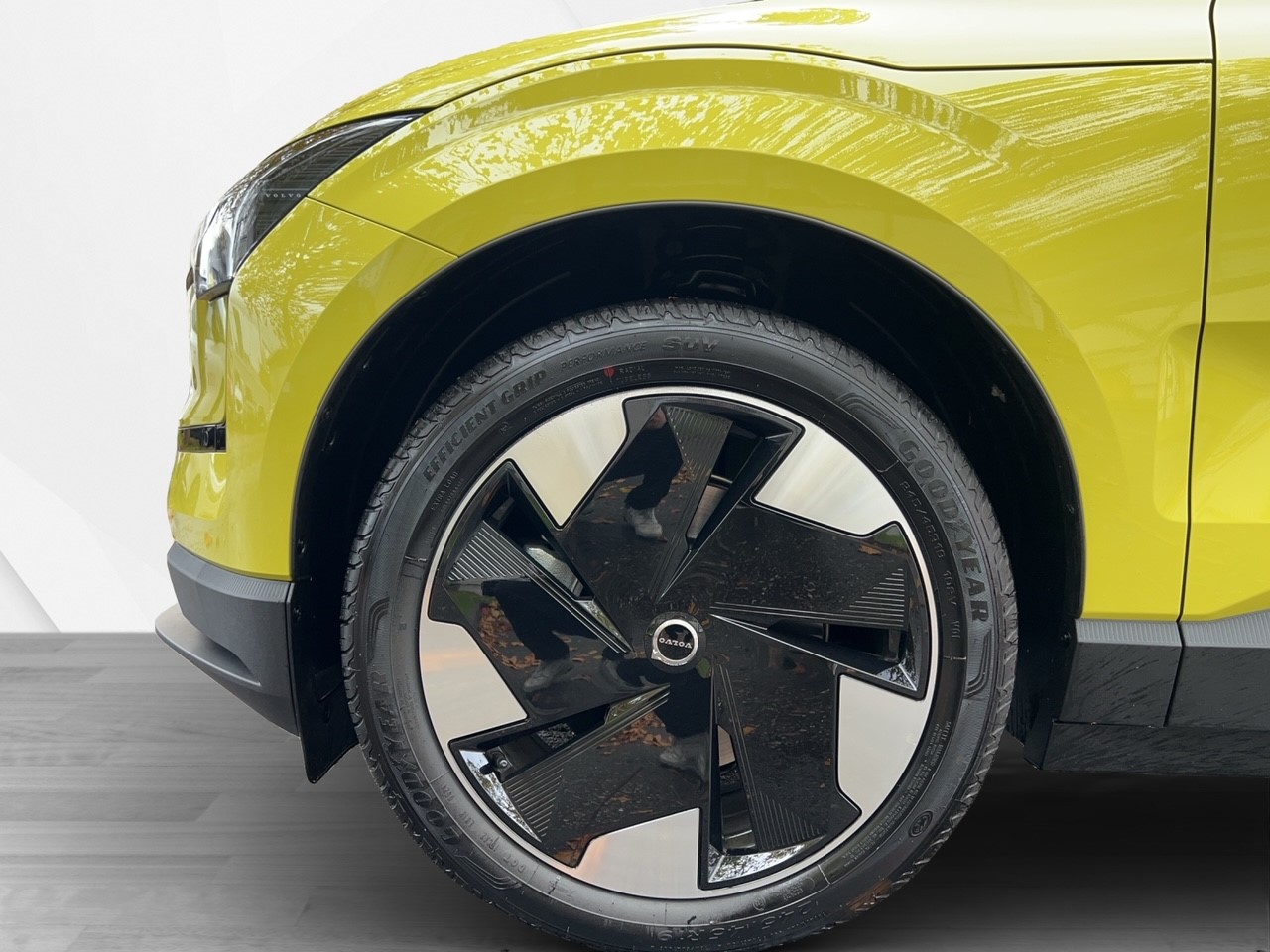 VOLVO EX30 E60 69kWh Single Motor Extended Range Plus To Drive Cool Farshuhlfahrzeug-image-16