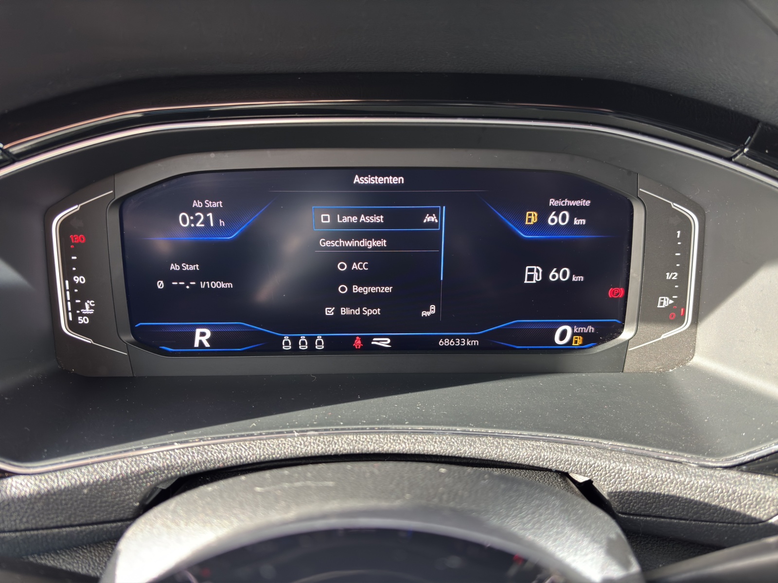 VW T-Roc 2.0 TSI R DSG 4Motion-image-6