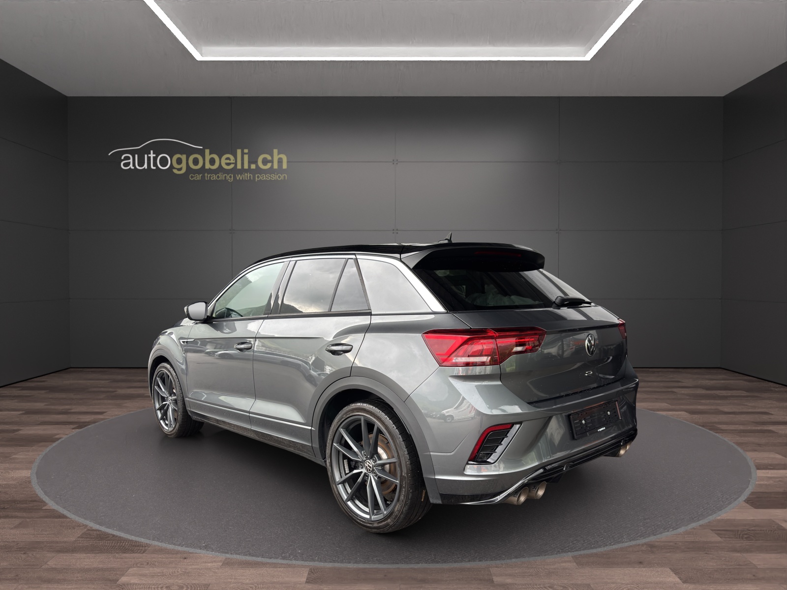 VW T-Roc 2.0 TSI R DSG 4Motion-image-1