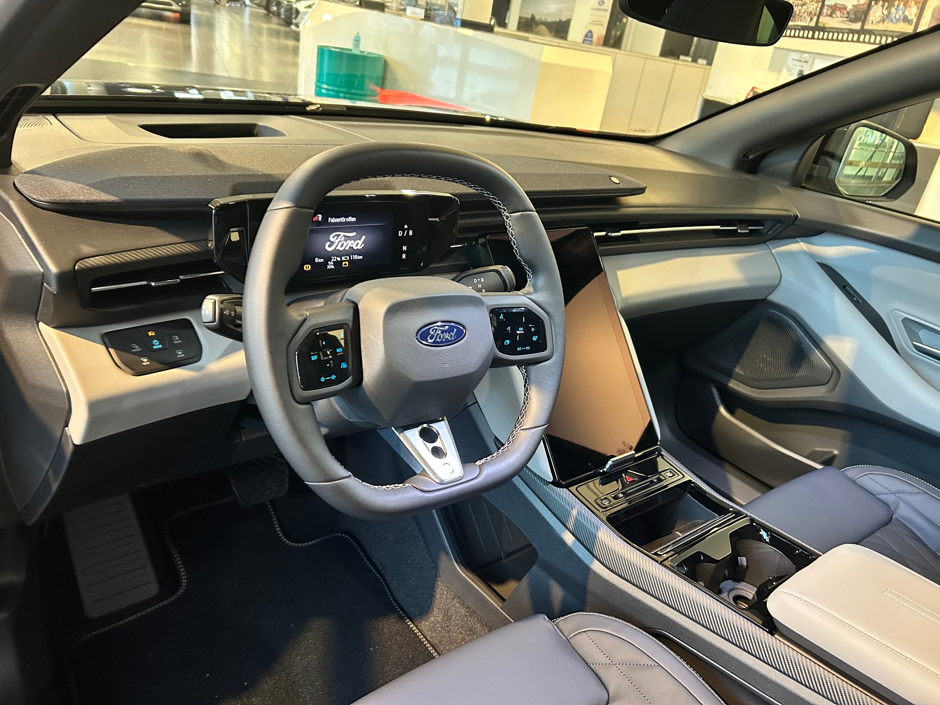 FORD Capri Elektro 79kWh Dual Extended Range Premium AWD-image-9