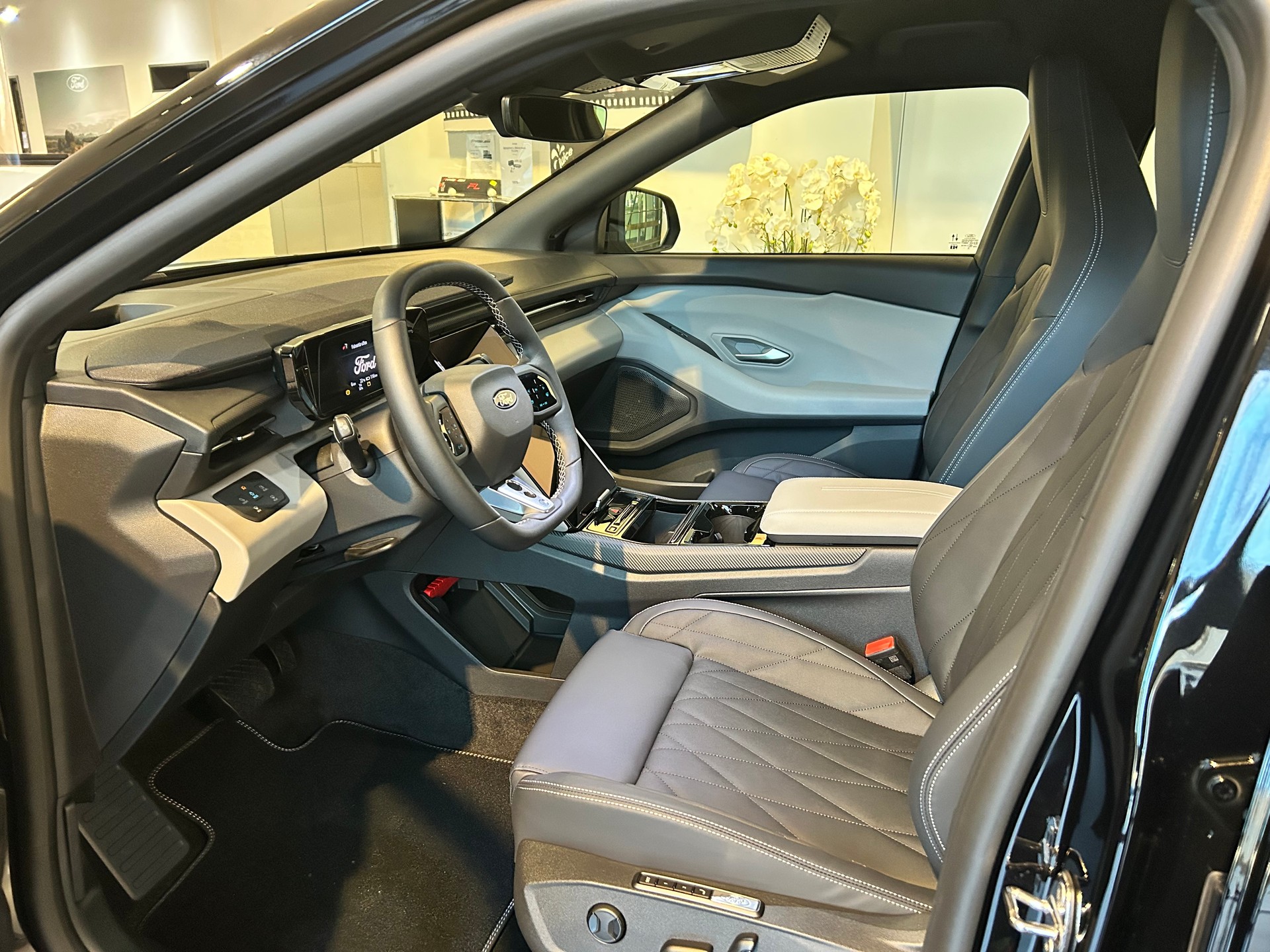 FORD Capri Elektro 79kWh Dual Extended Range Premium AWD-image-7