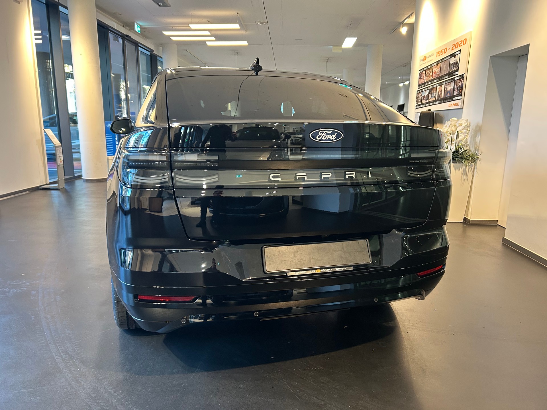 FORD Capri Elektro 79kWh Dual Extended Range Premium AWD-image-6