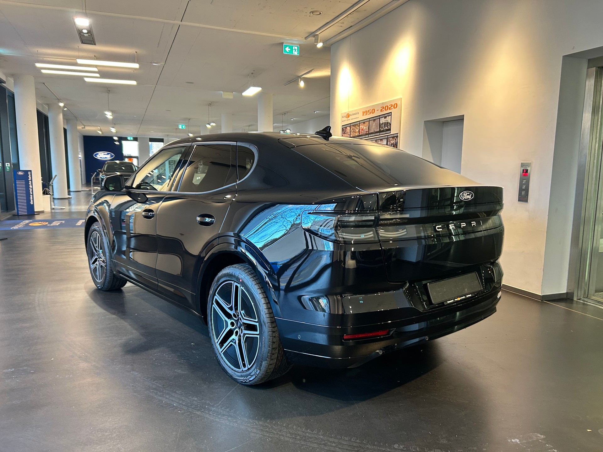 FORD Capri Elektro 79kWh Dual Extended Range Premium AWD-image-5