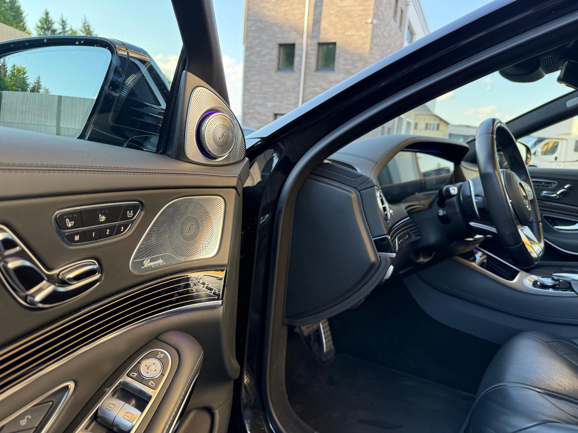MERCEDES-BENZ S 560 L 4Matic 9G-Tronic-image-12