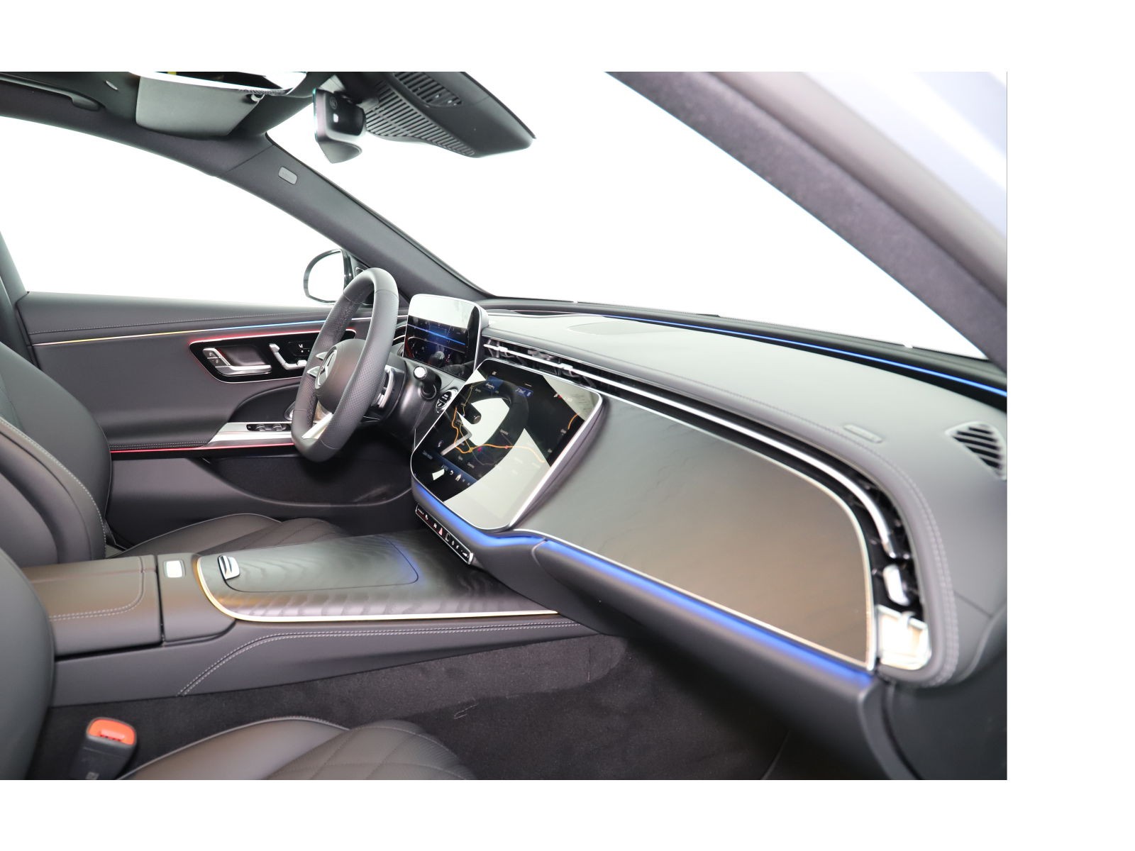 MERCEDES-BENZ E 220 d T 4M 9G-Tronic-image-11