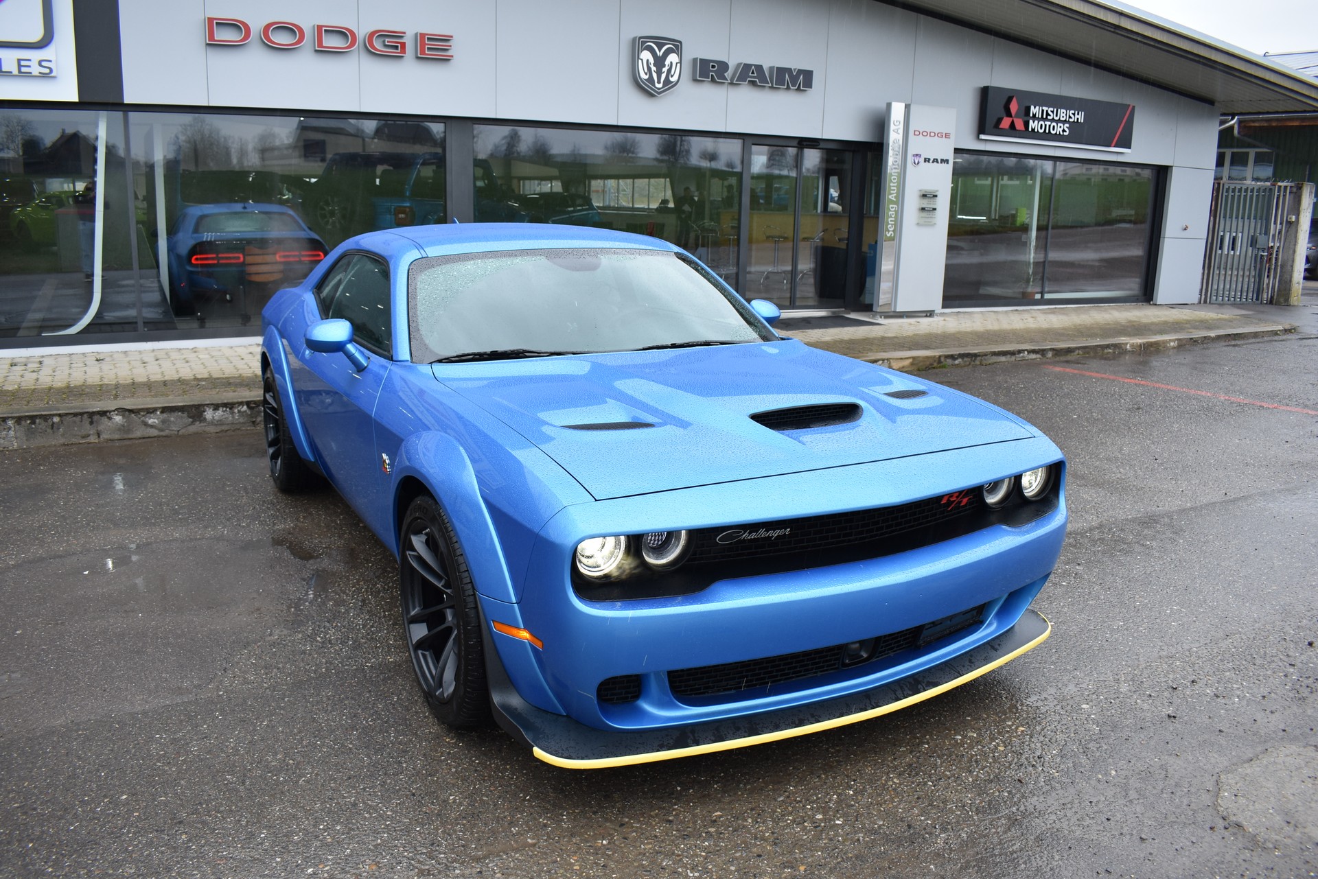 DODGE Challenger R/T Scat Pack 392 Widebody-image-2