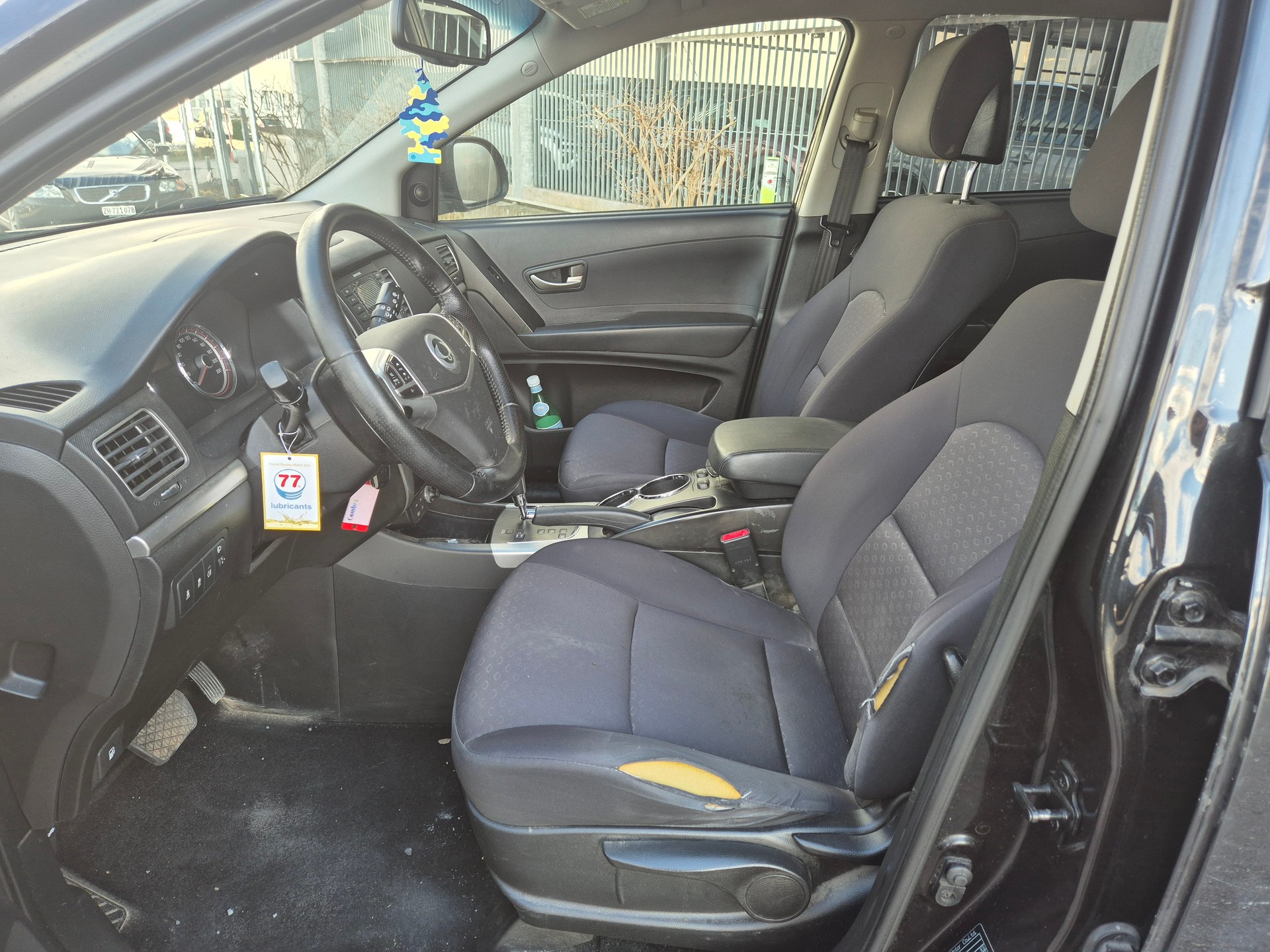 KGM-SsangYong Korando 2.0 e-XDI Sapphire 4WD Automatic-image-10