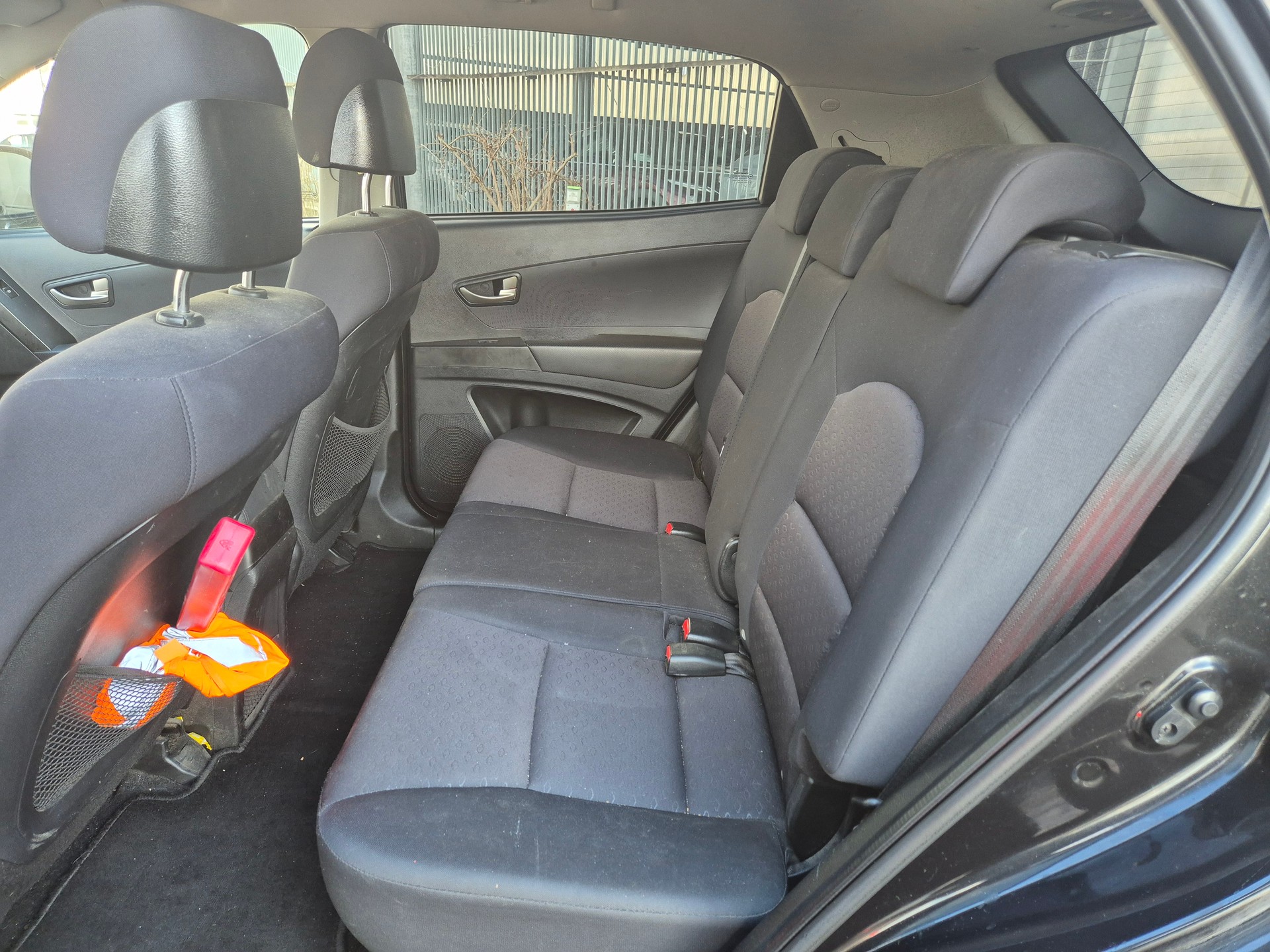KGM-SsangYong Korando 2.0 e-XDI Sapphire 4WD Automatic-image-11