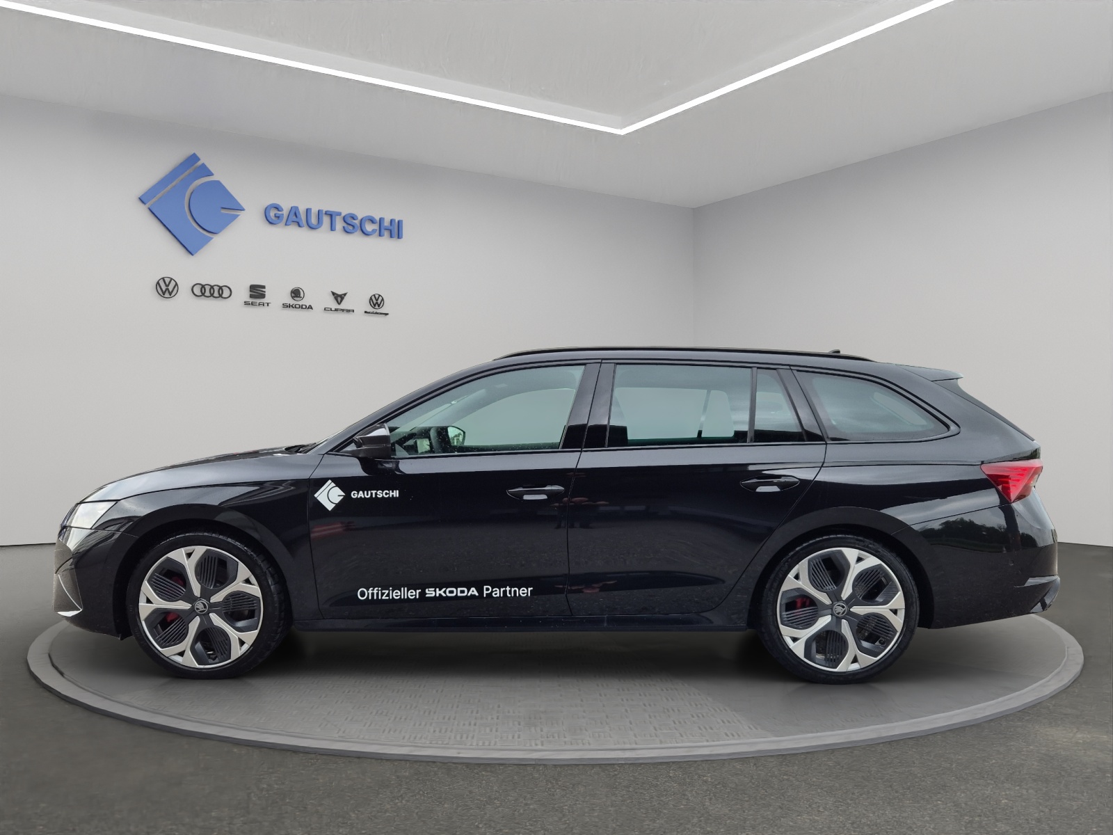 SKODA Octavia Combi 2.0 TSI DSG RS-image-1