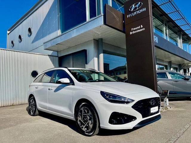 HYUNDAI i30 Wagon 1.5 T-GDi Amplia 48V MH DCT