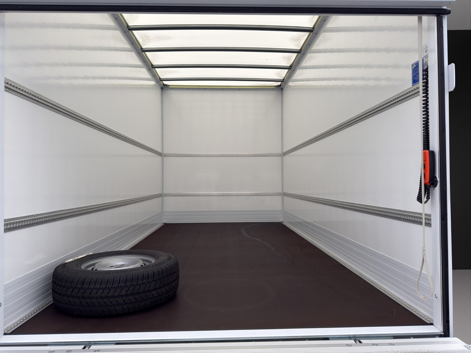 MERCEDES-BENZ eSprinter 415-image-10