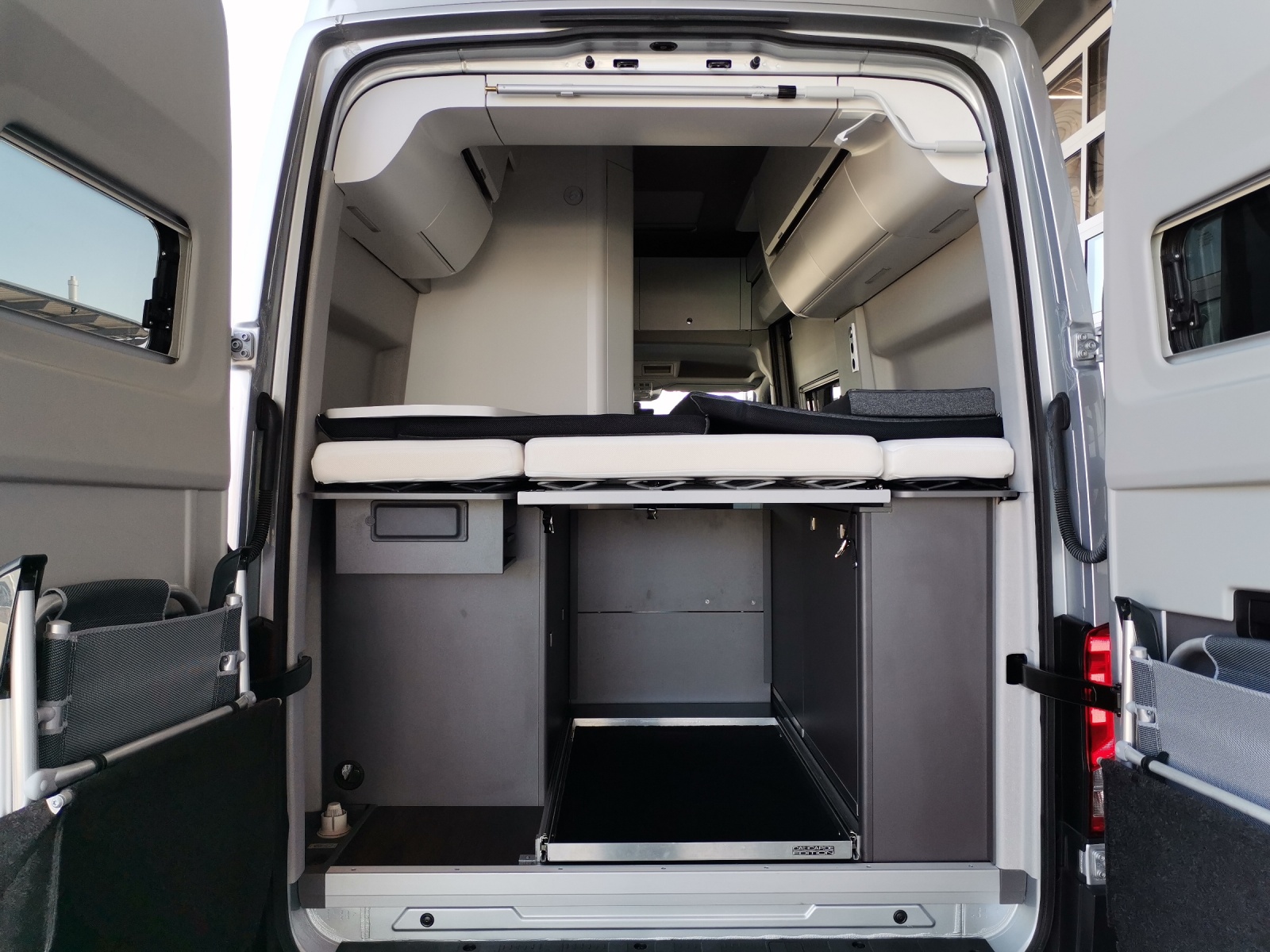 VW Grand California 2.0 BI-TDI 177-image-10