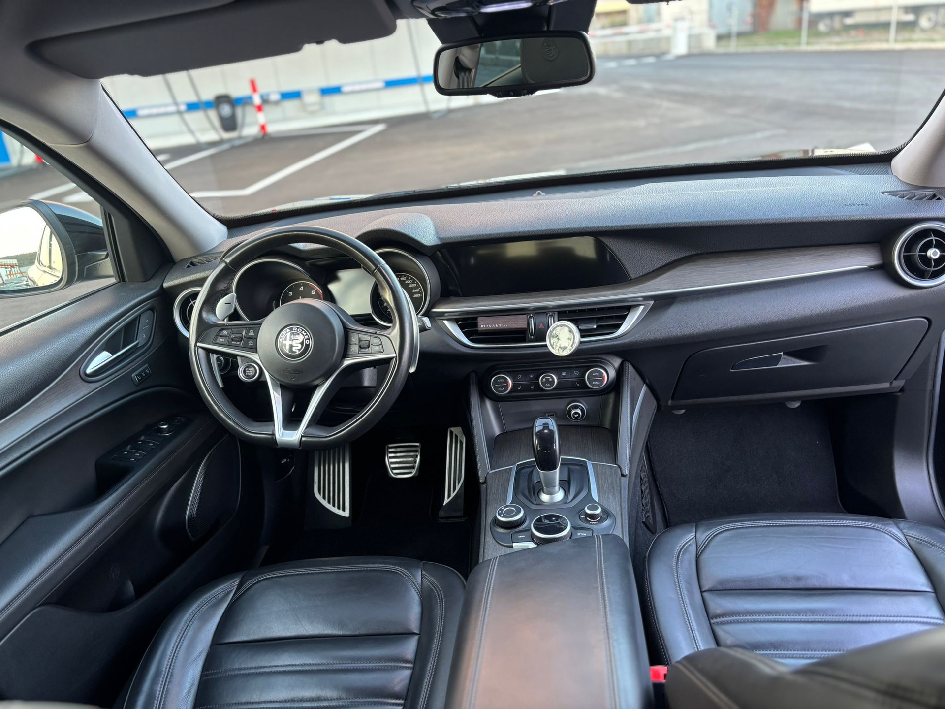 ALFA ROMEO Stelvio 2.2 JTDM Super Q4 Automatic-image-3