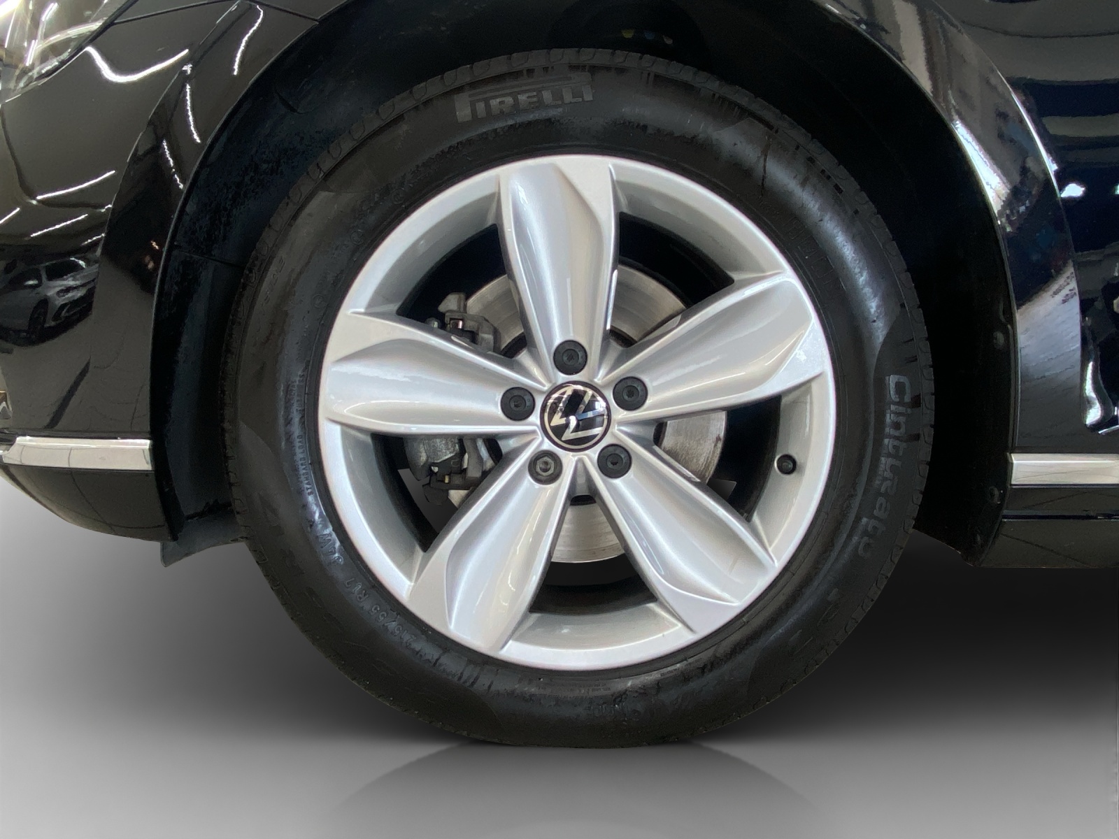 VW Passat 2.0 TDI BMT Elegance 4Motion DSG-image-15