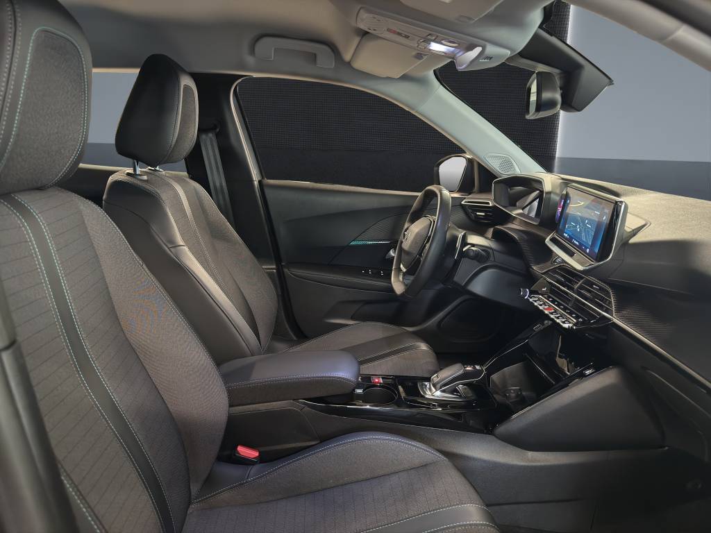 PEUGEOT 2008 1.2 PureTech Allure Pack EAT8-image-10