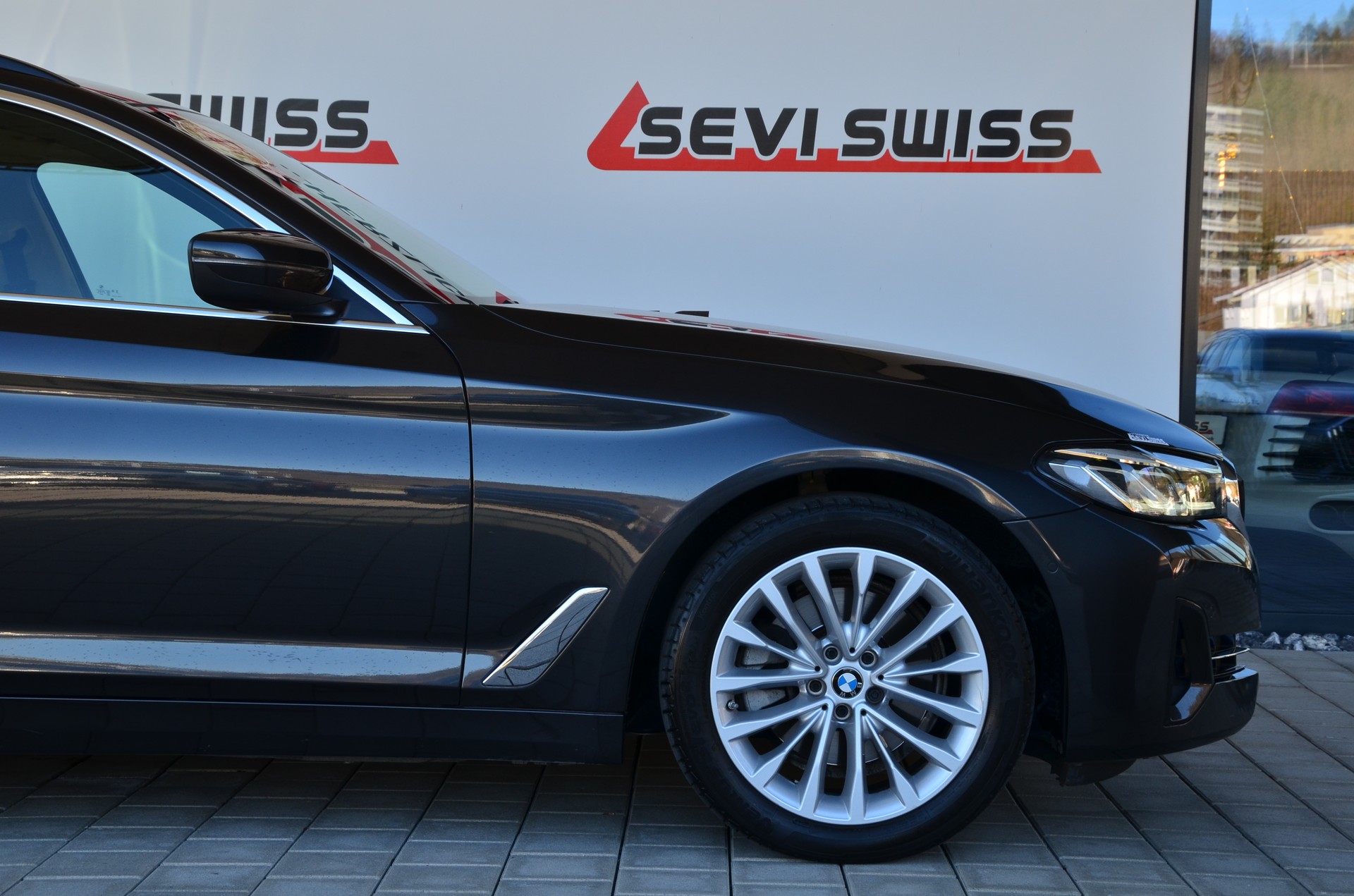 BMW 520d xDrive 48V Touring Steptronic*Ab MFK,BMW Werksgarantie bis 05.2026**-image-3