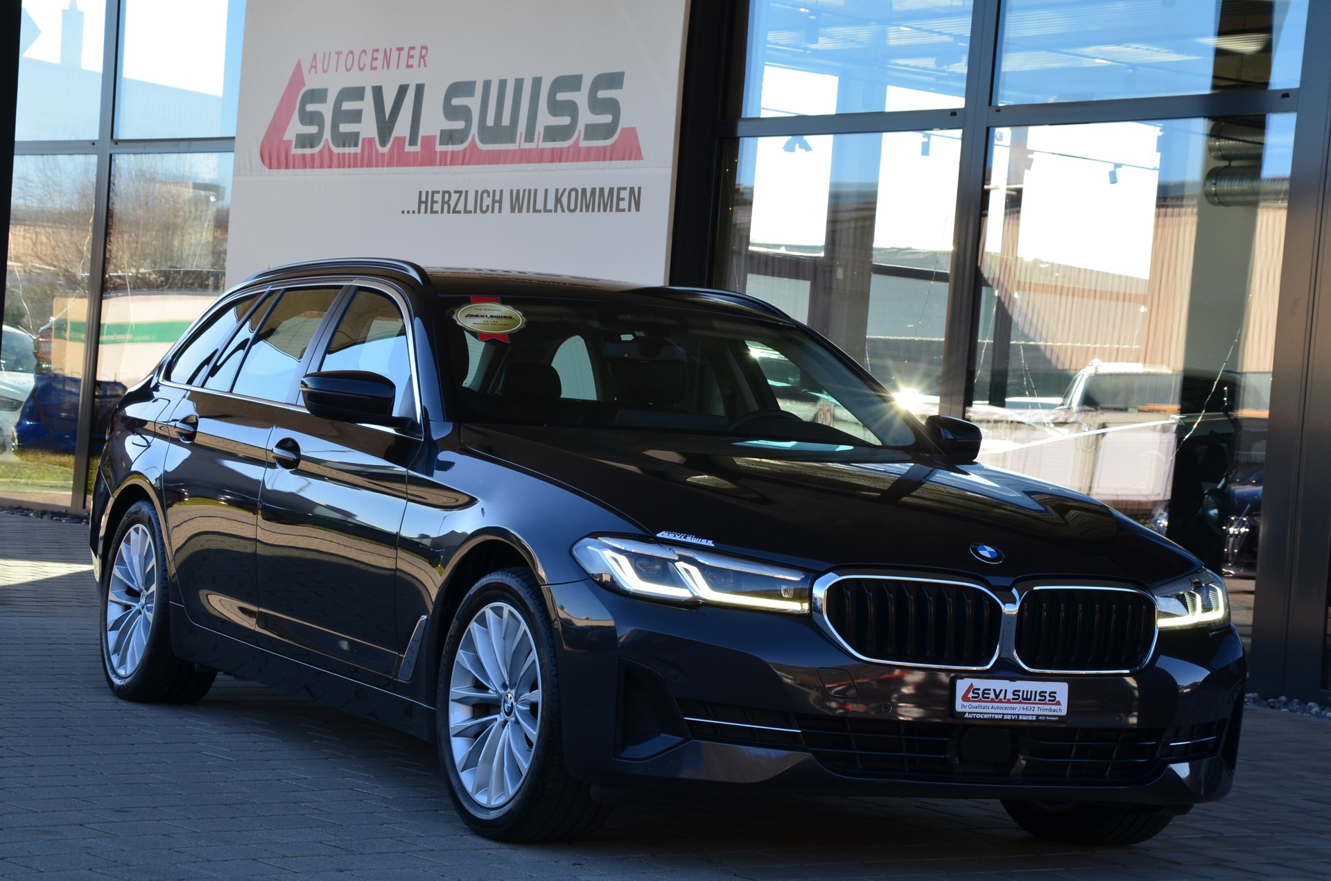BMW 520d xDrive 48V Touring Steptronic*Ab MFK,BMW Werksgarantie bis 05.2026**-image-1